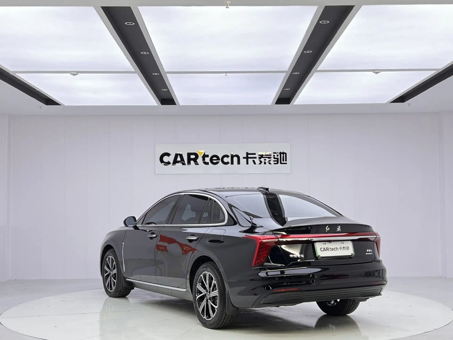 Hongqi H5, 2025 7