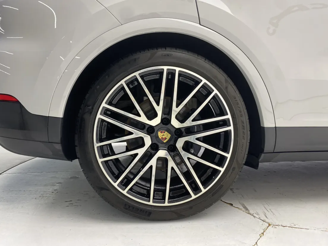 Porsche Cayenne, 2025 11