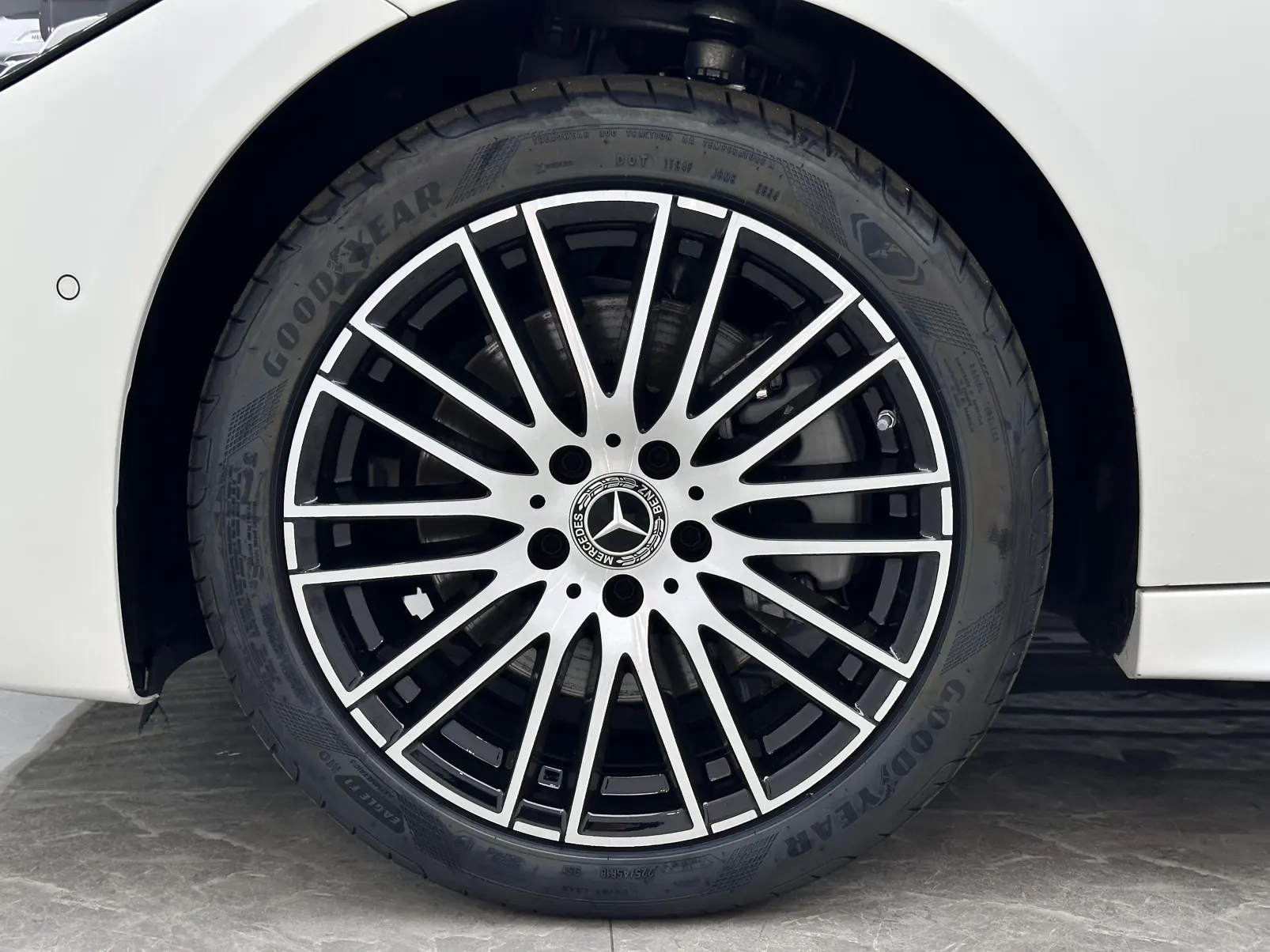 Mercedes-Benz C 260 L, 2024 20