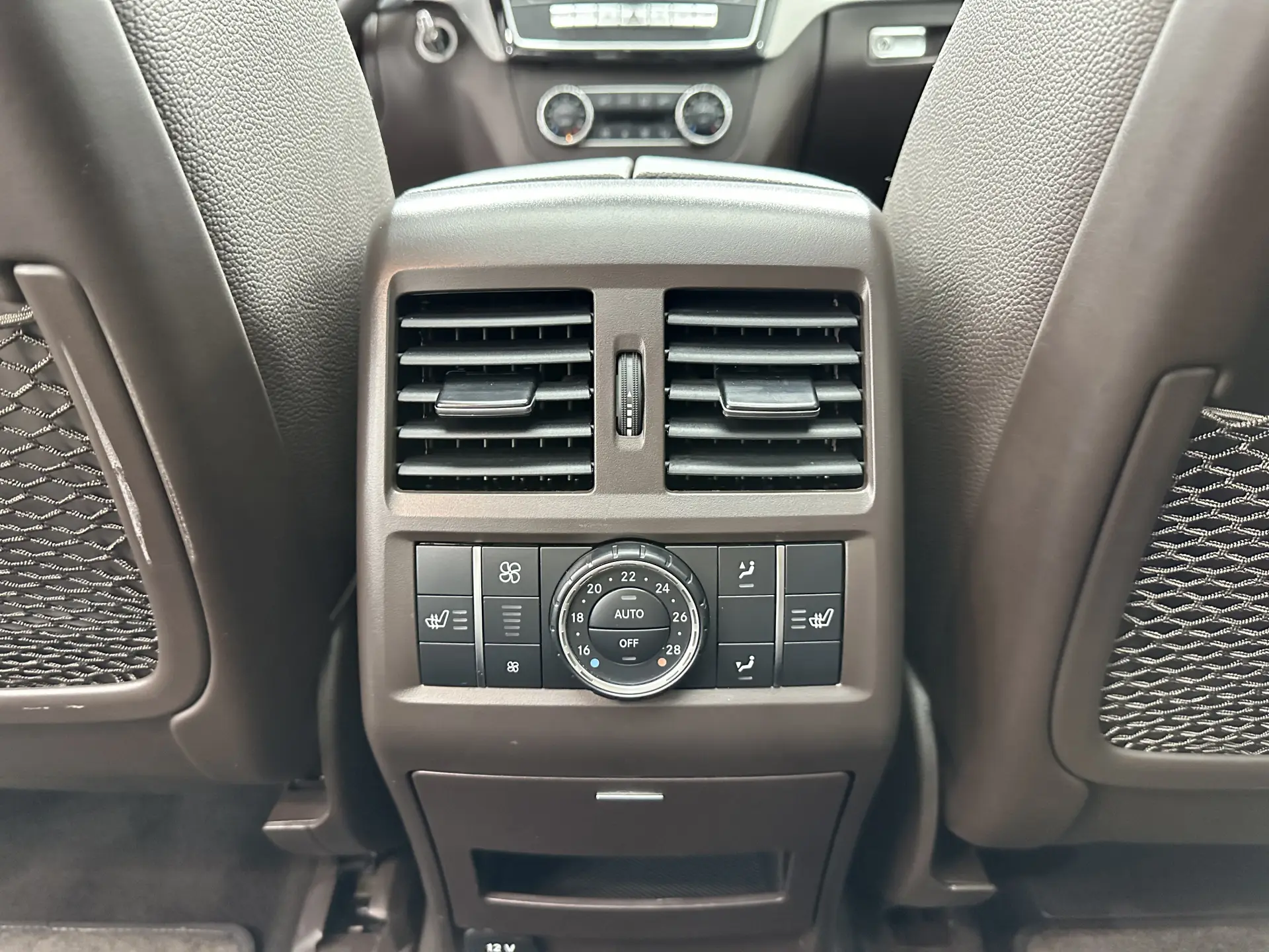 Mercedes-Benz GLS 400 4MATIC, 2016 27