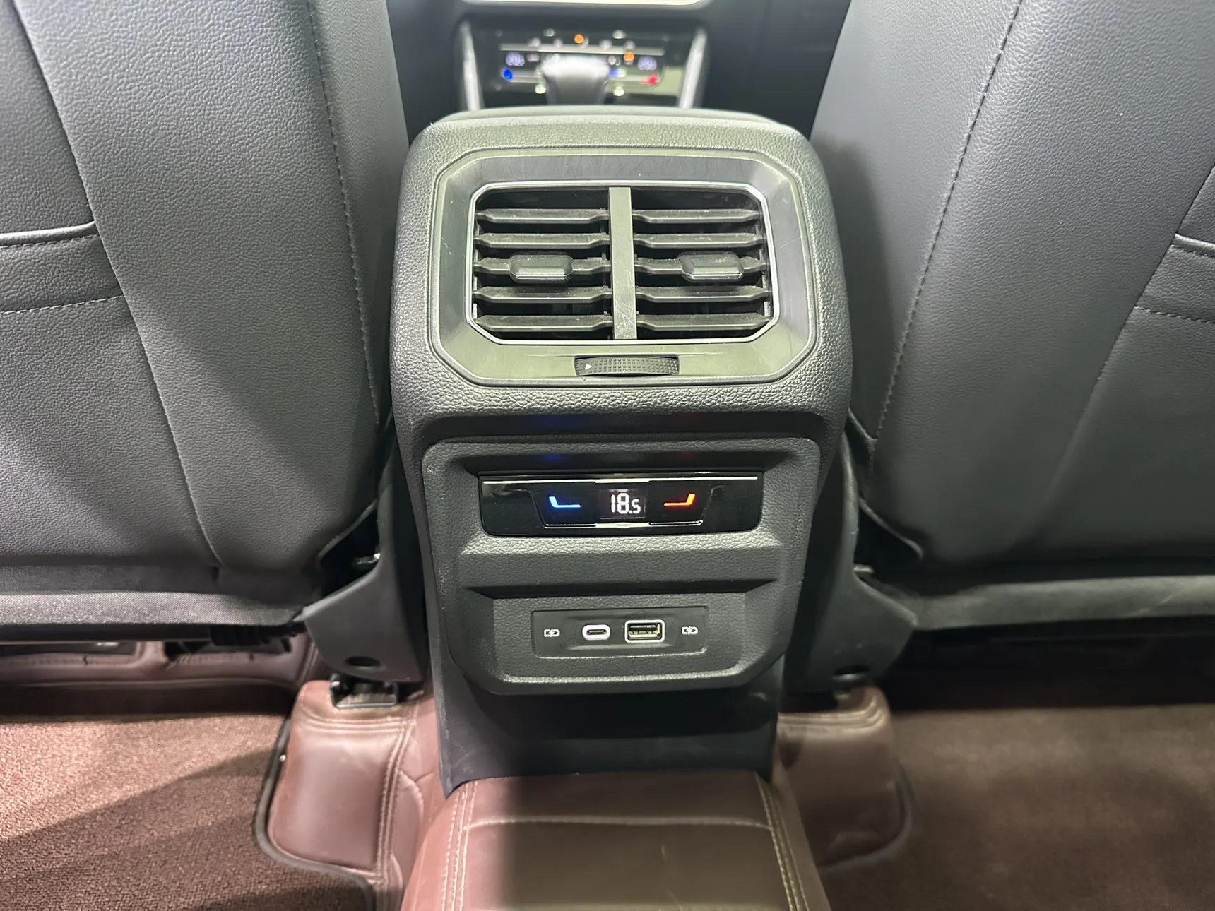 Volkswagen Tiguan L, 2023 20