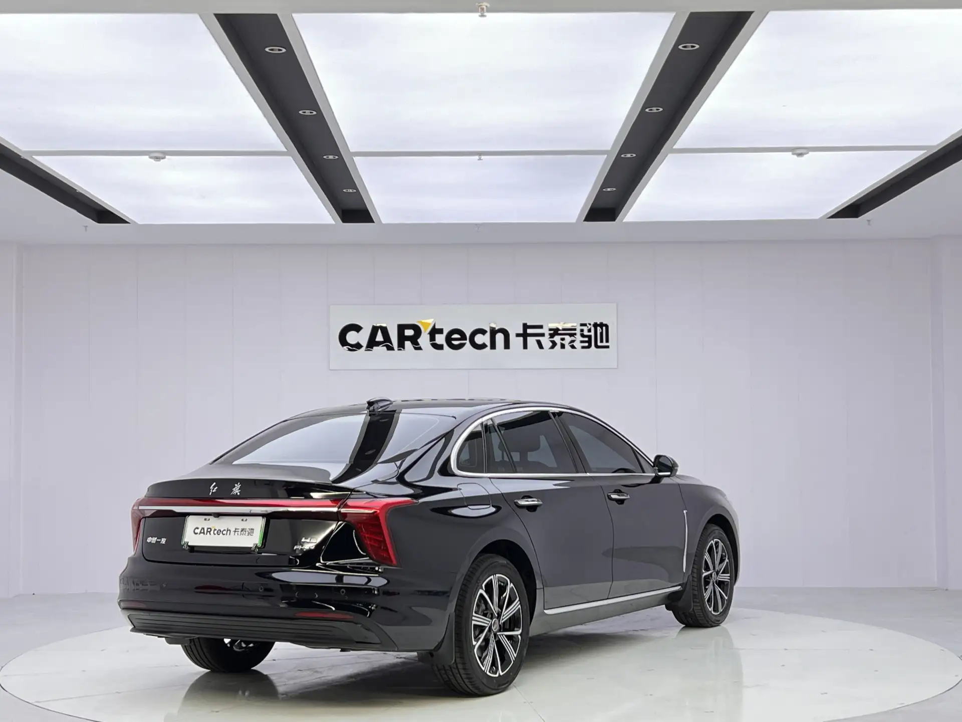 Hongqi H5, 2025 все фото