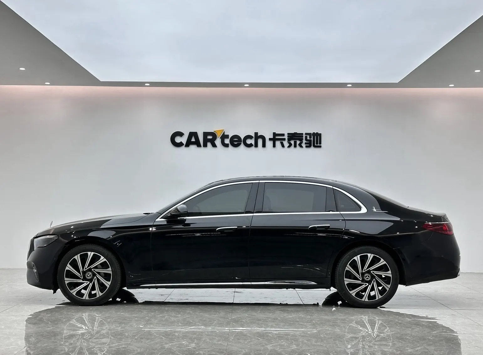 Mercedes-Benz E 300 L, 2025 2