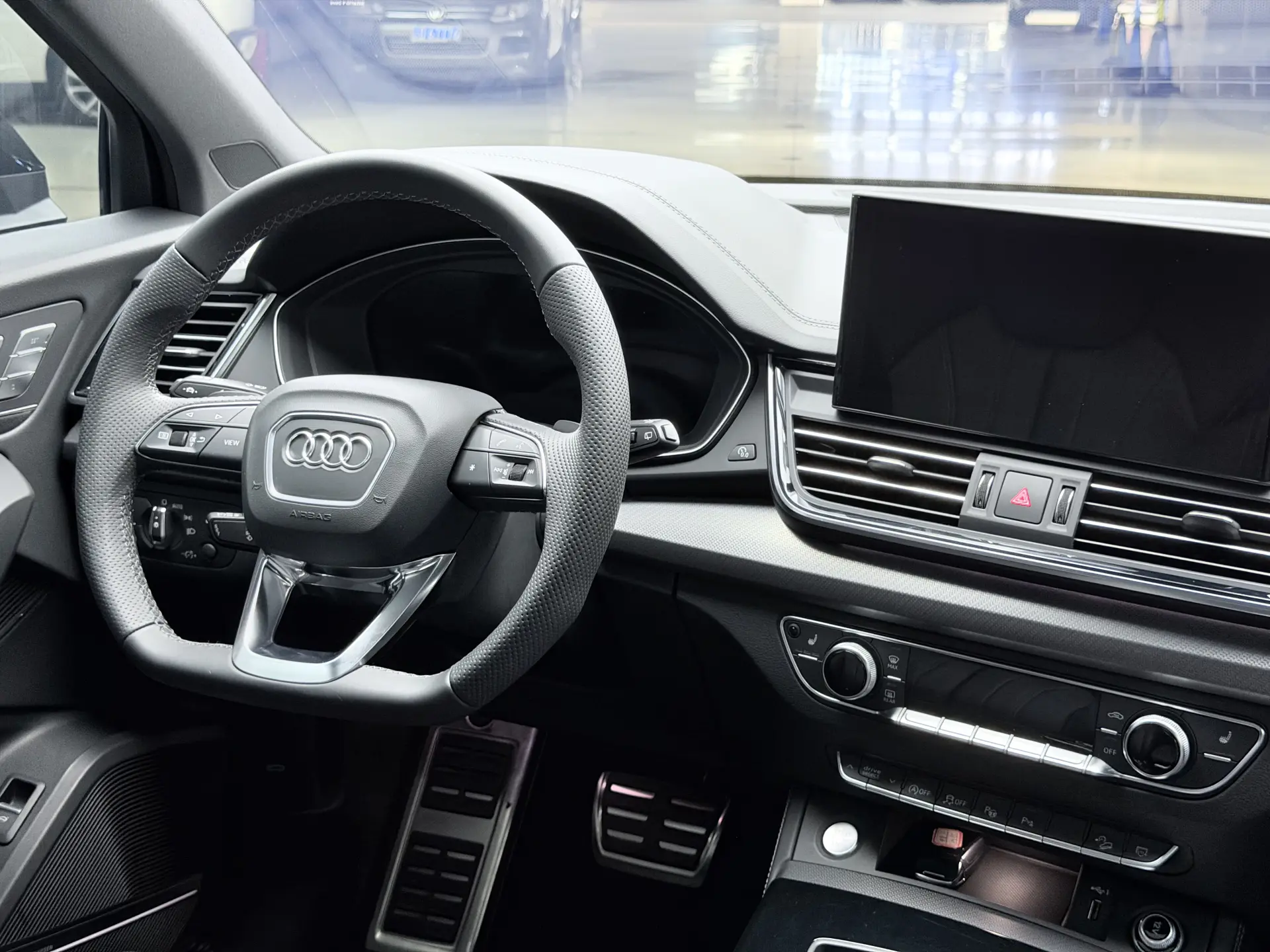 Audi Q5L 45 TFSI, 2024 30