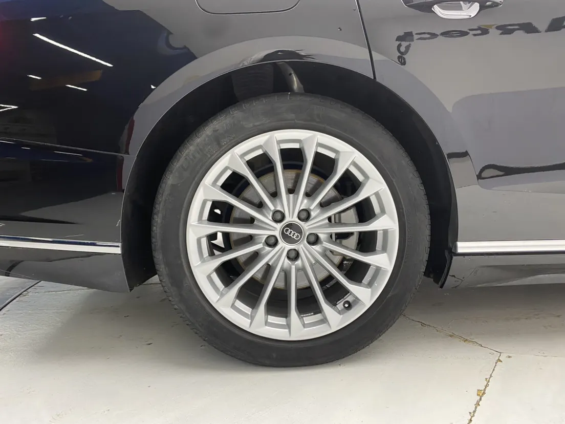 Audi A8L 50 TFSI, 2022 11