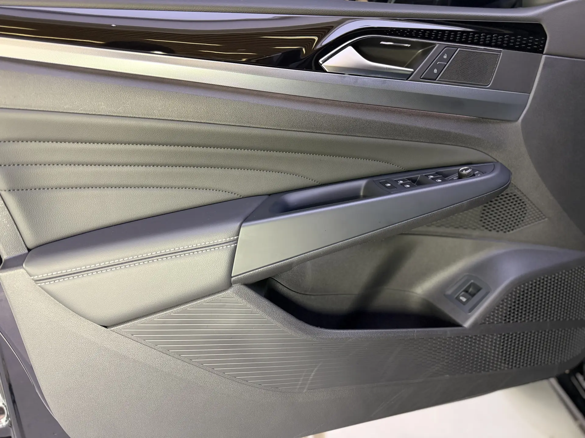Volkswagen Passat, 2024 16