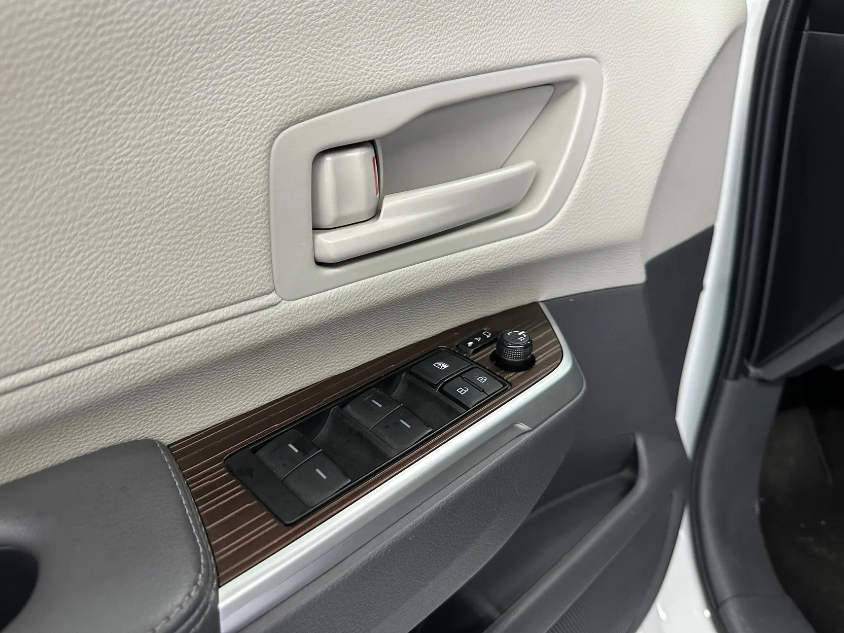 Toyota Sienna, 2023 24