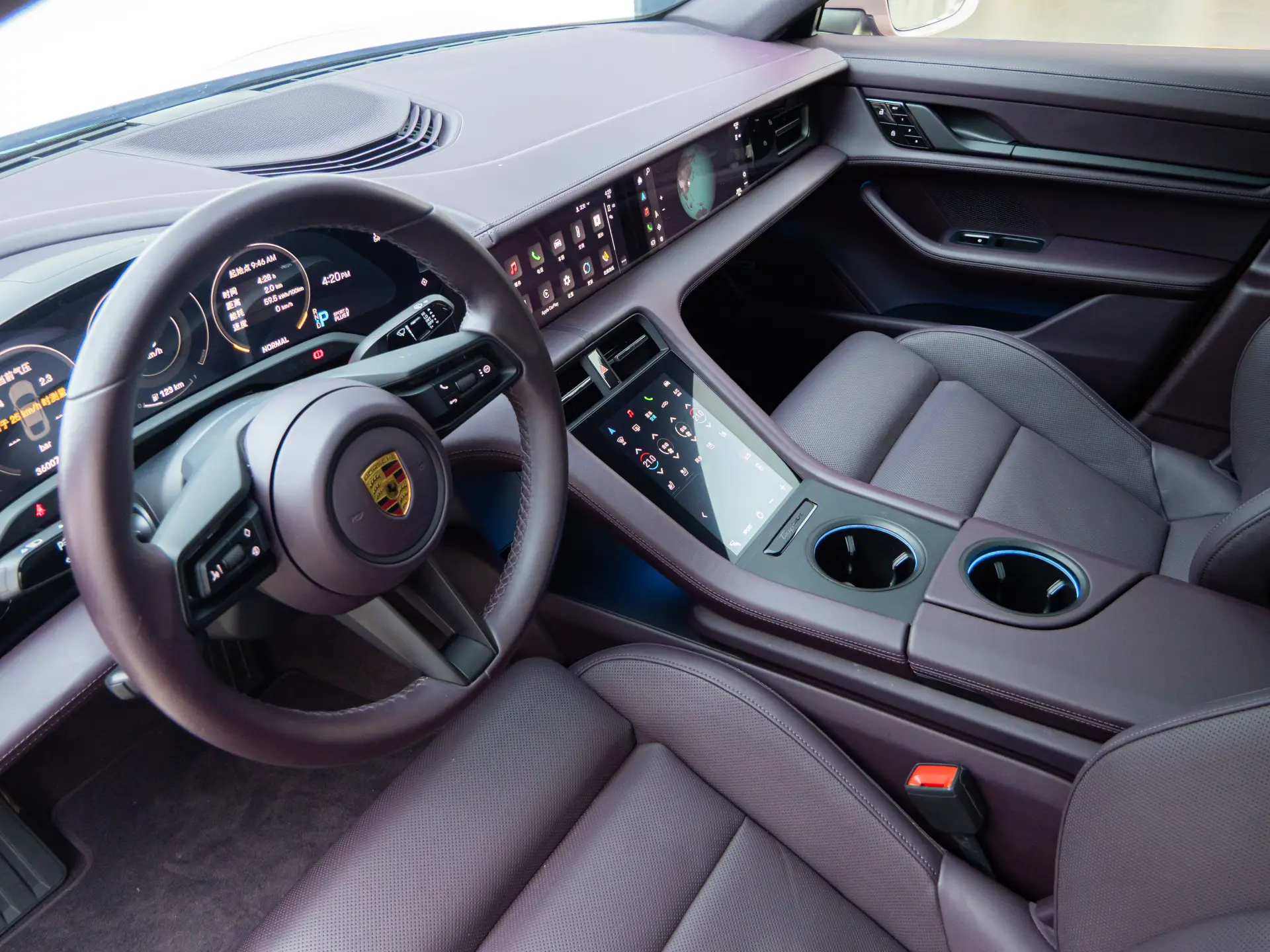Porsche Taycan, 2021 24