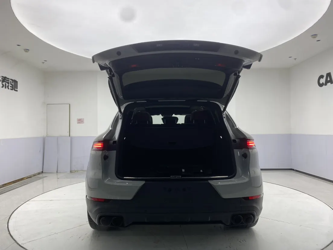 Porsche Cayenne, 2025 29