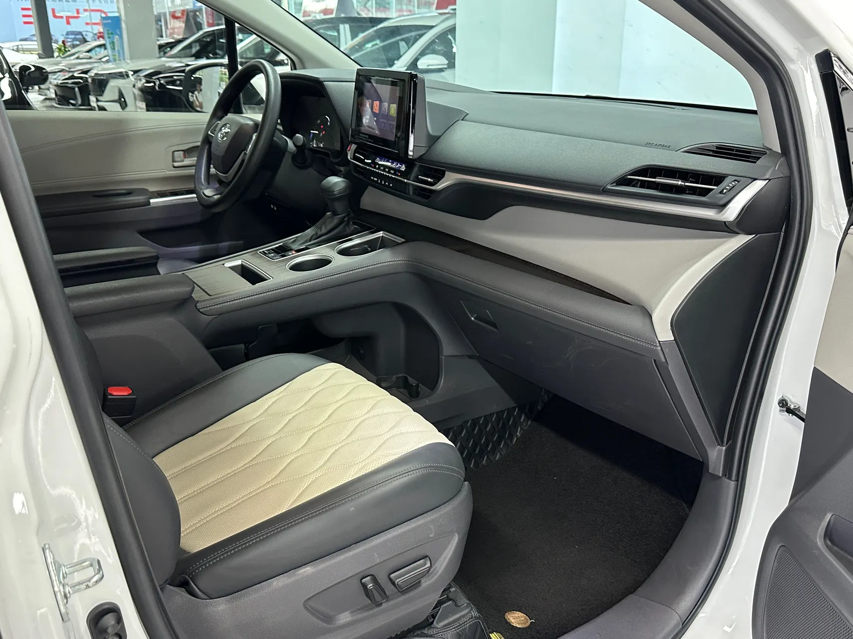 Toyota Sienna, 2023 20