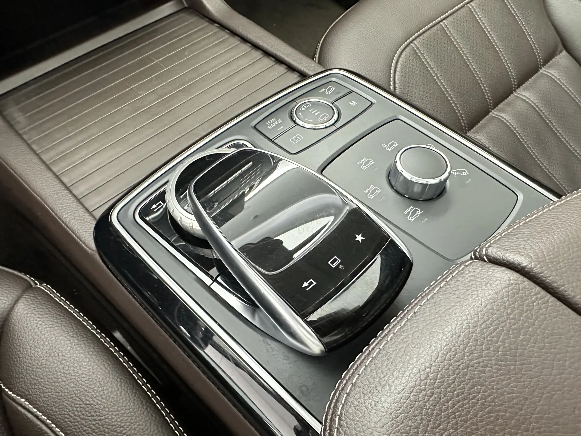 Mercedes-Benz GLS 400 4MATIC, 2016 26