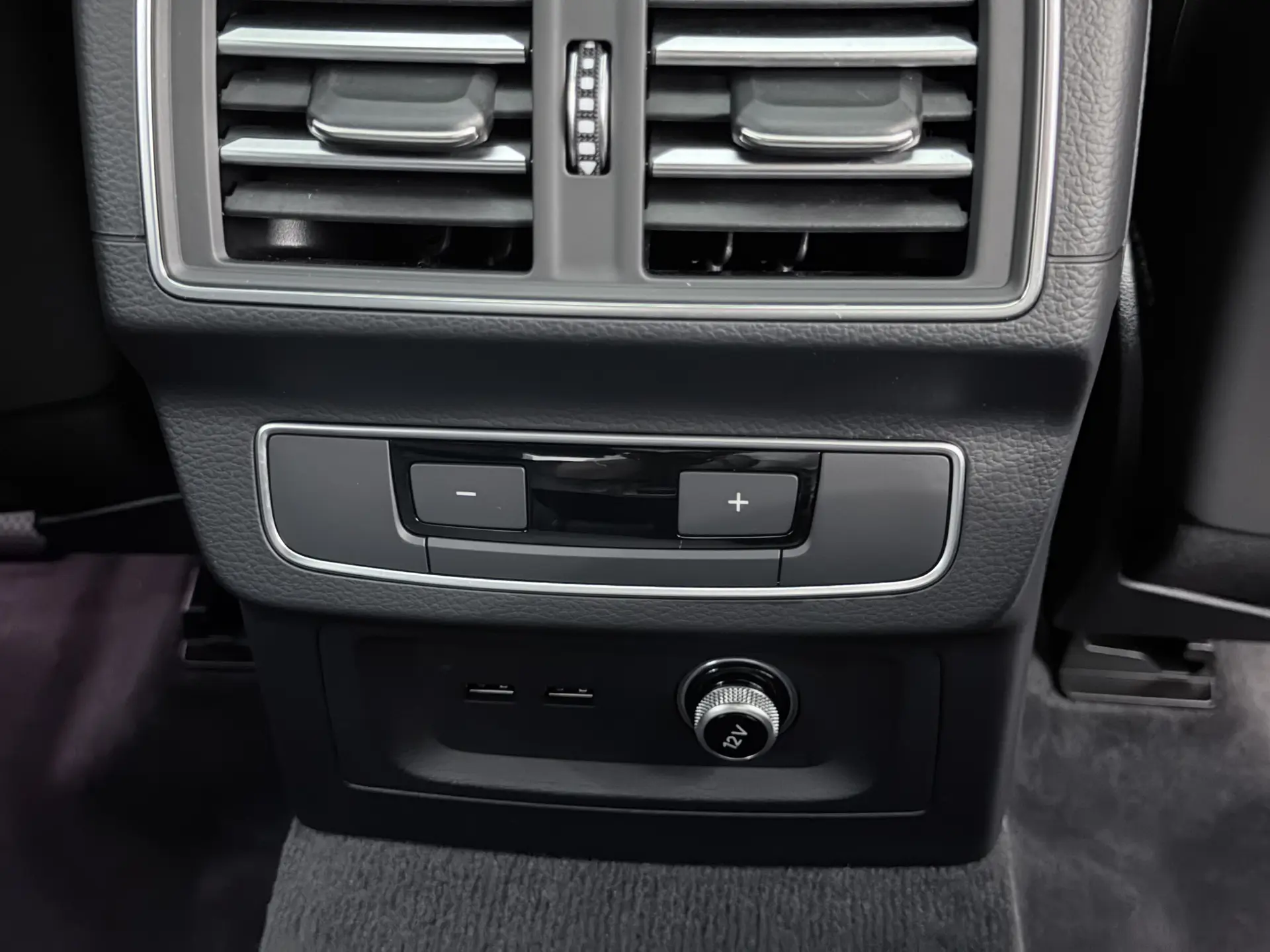Audi Q5L 45 TFSI, 2024 31