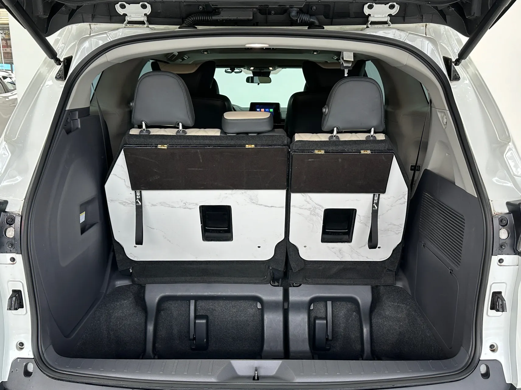 Toyota Sienna, 2023 14