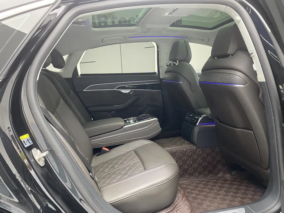 Audi A8L 50 TFSI, 2022 26