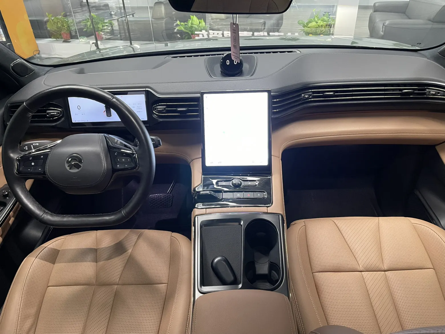 NIO ES8, 2022 11