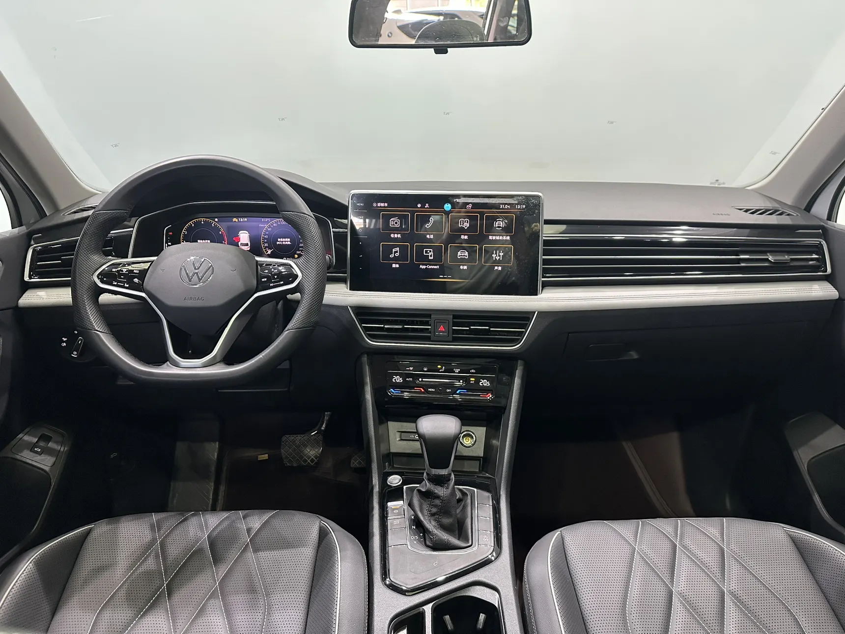 Volkswagen Tiguan L, 2023 11