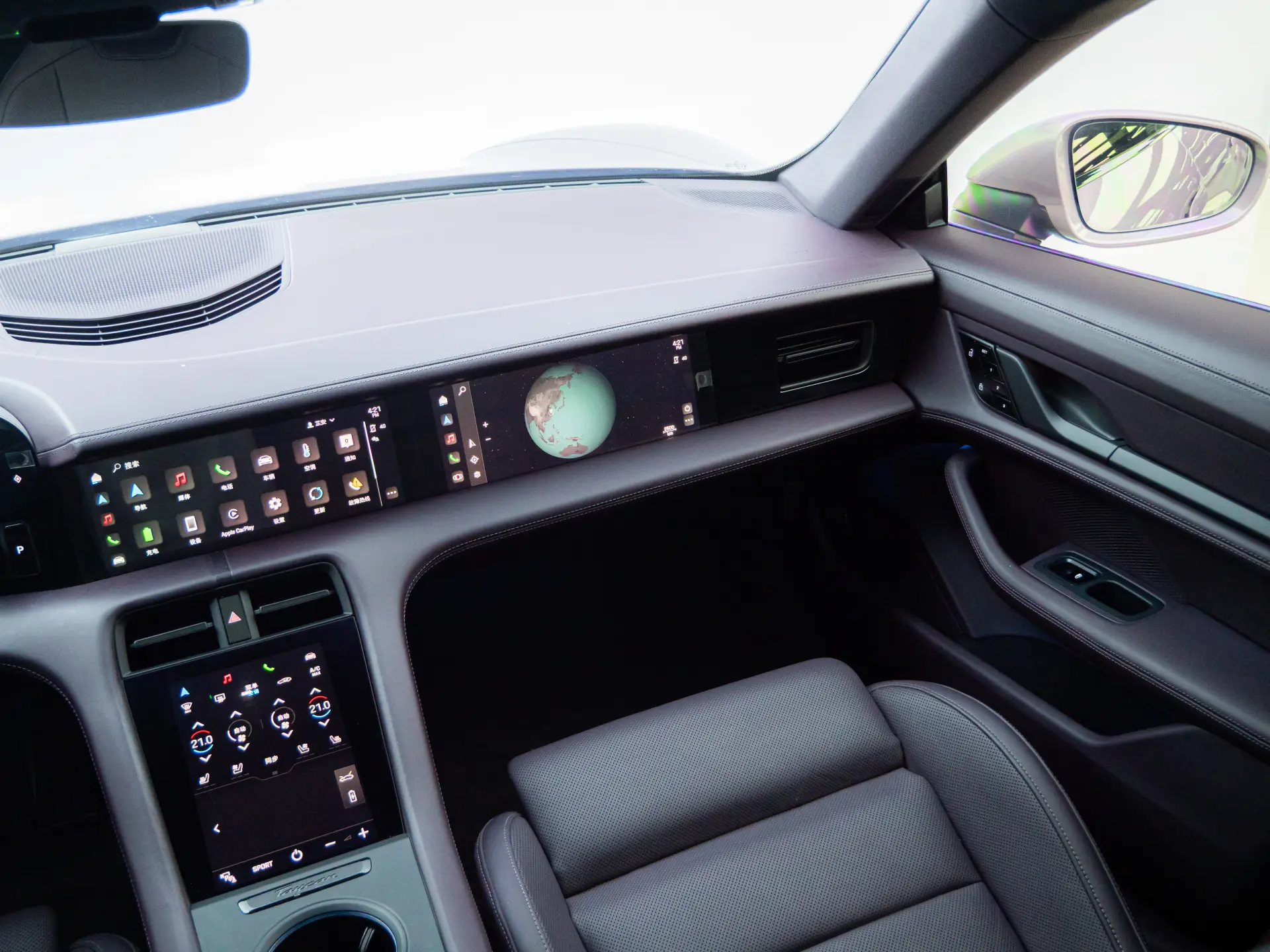 Porsche Taycan, 2021 28