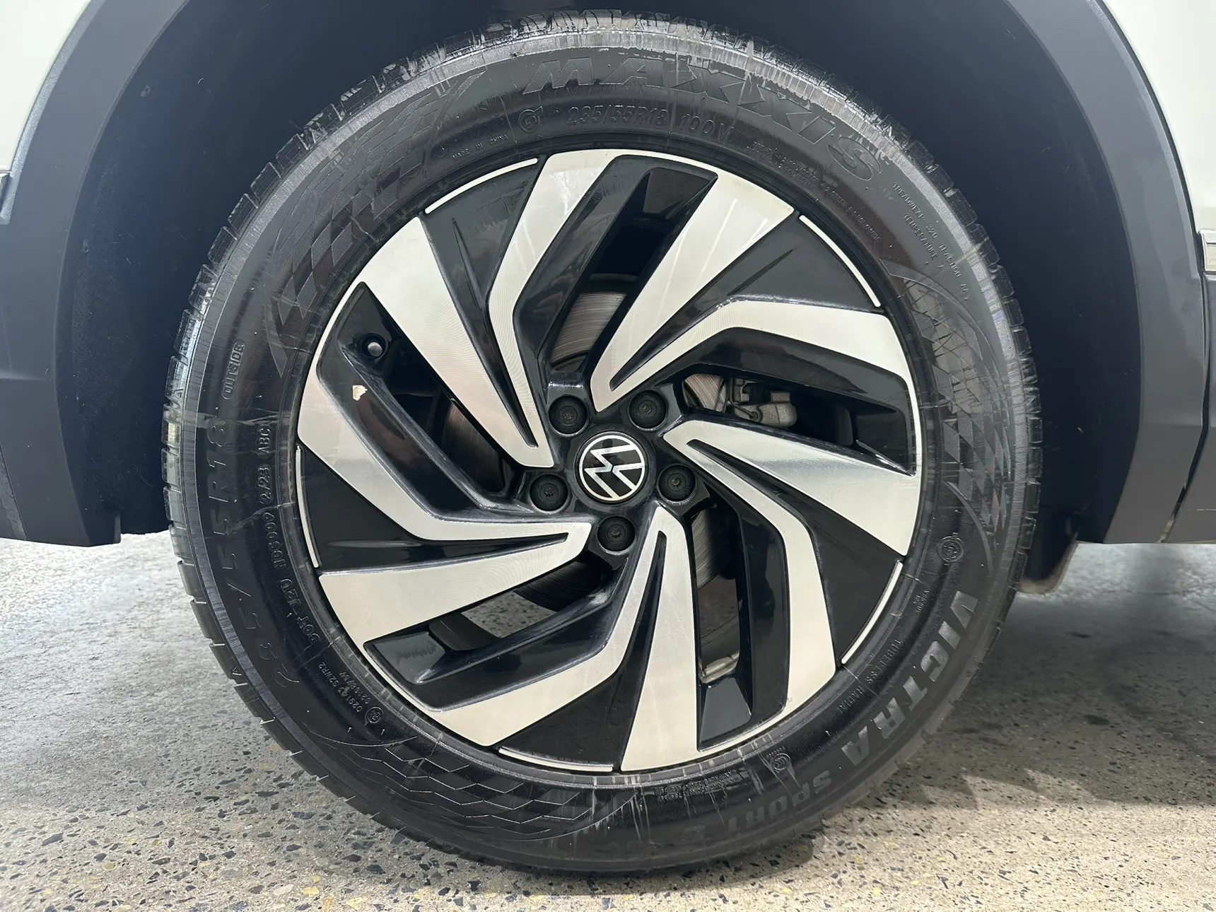 Volkswagen Tiguan L, 2023 9