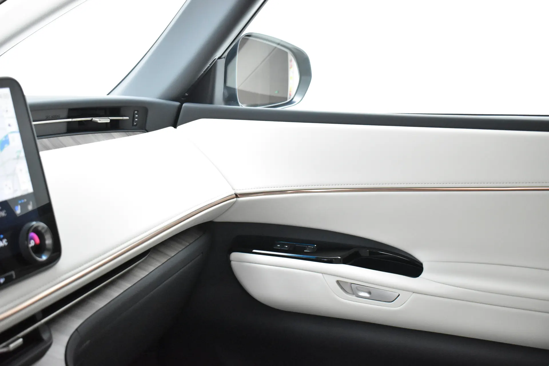 Lexus LM 350h, 2023 25