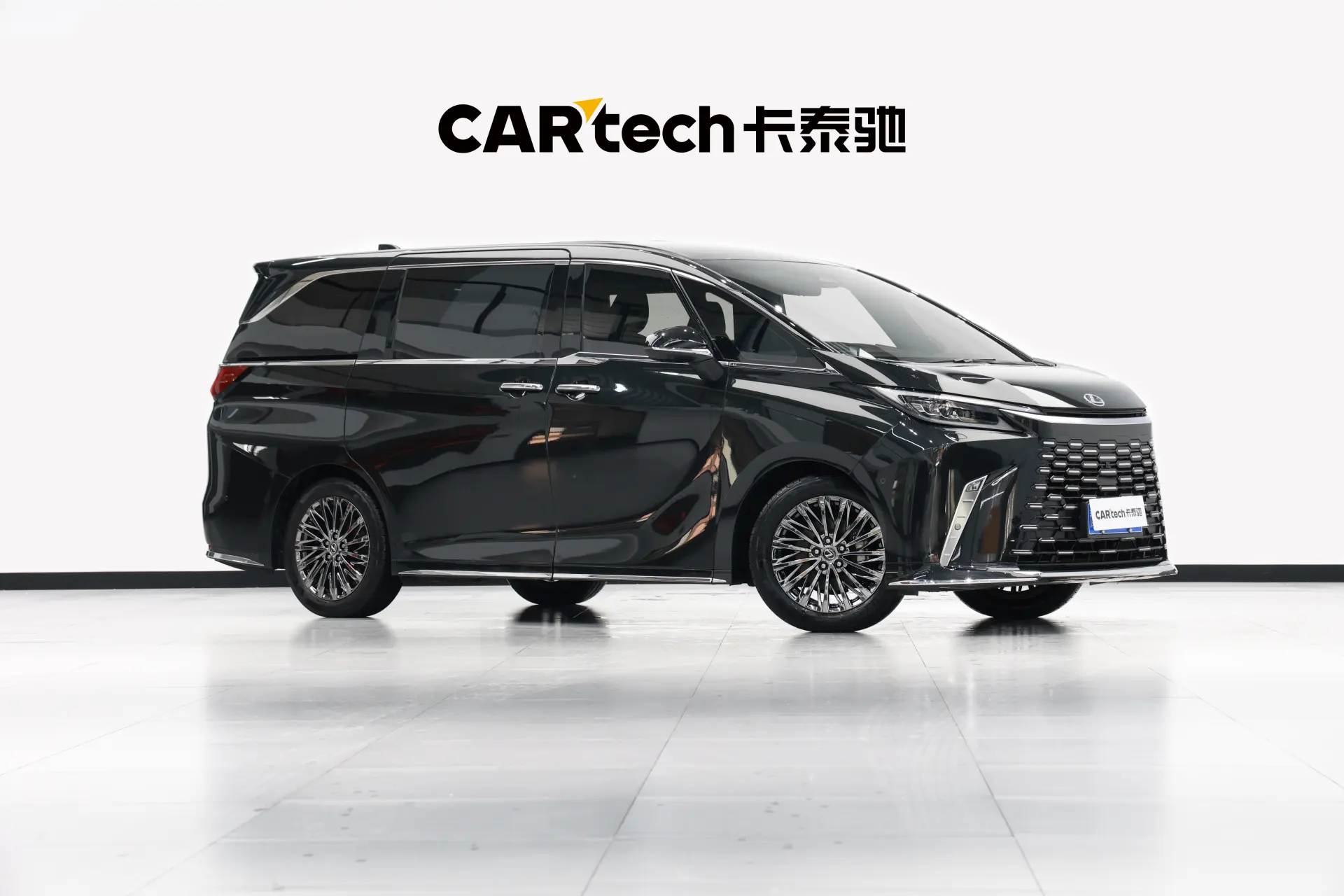 Lexus LM 350h, 2023 3