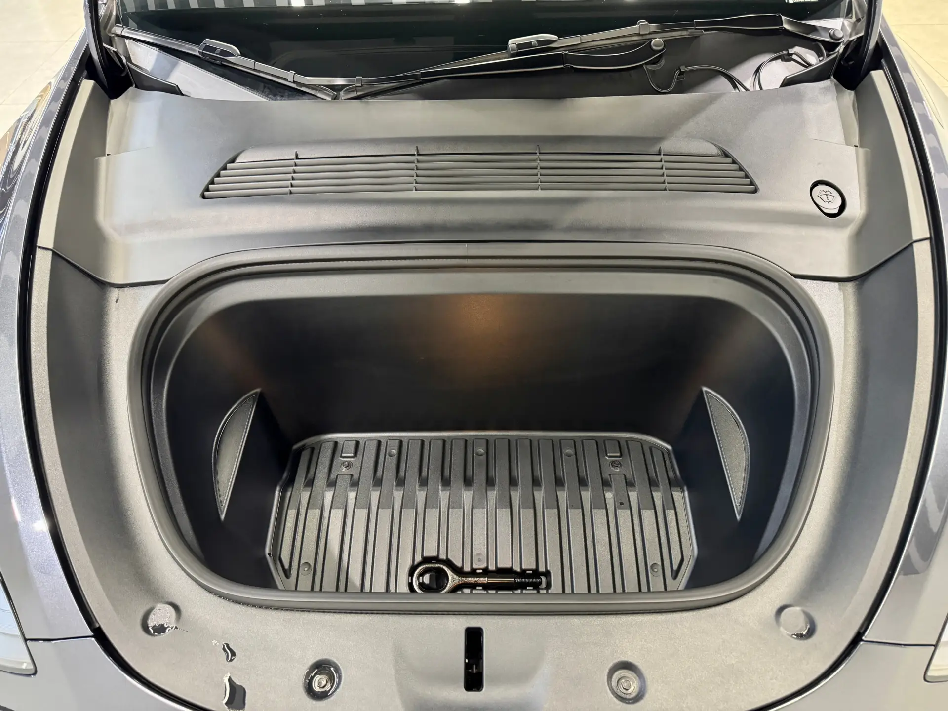 Tesla Model Y, 2024 19