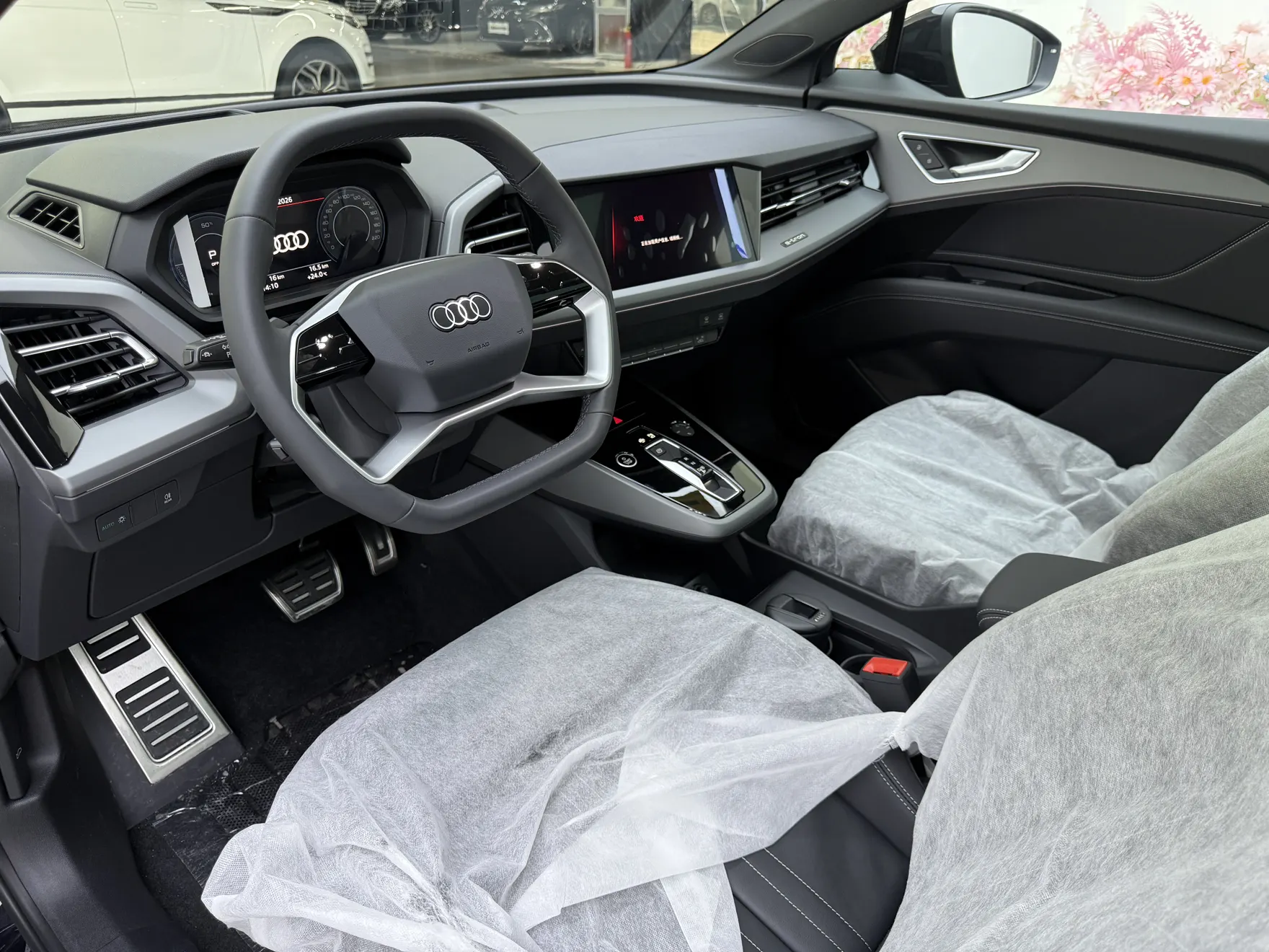 Audi Q5 e-tron, 2025 27
