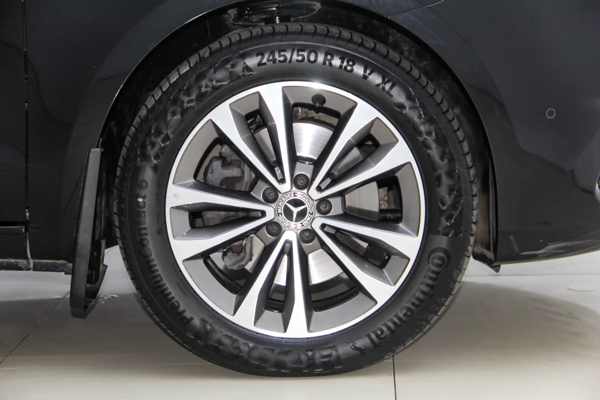 Mercedes-Benz V, 2021 11