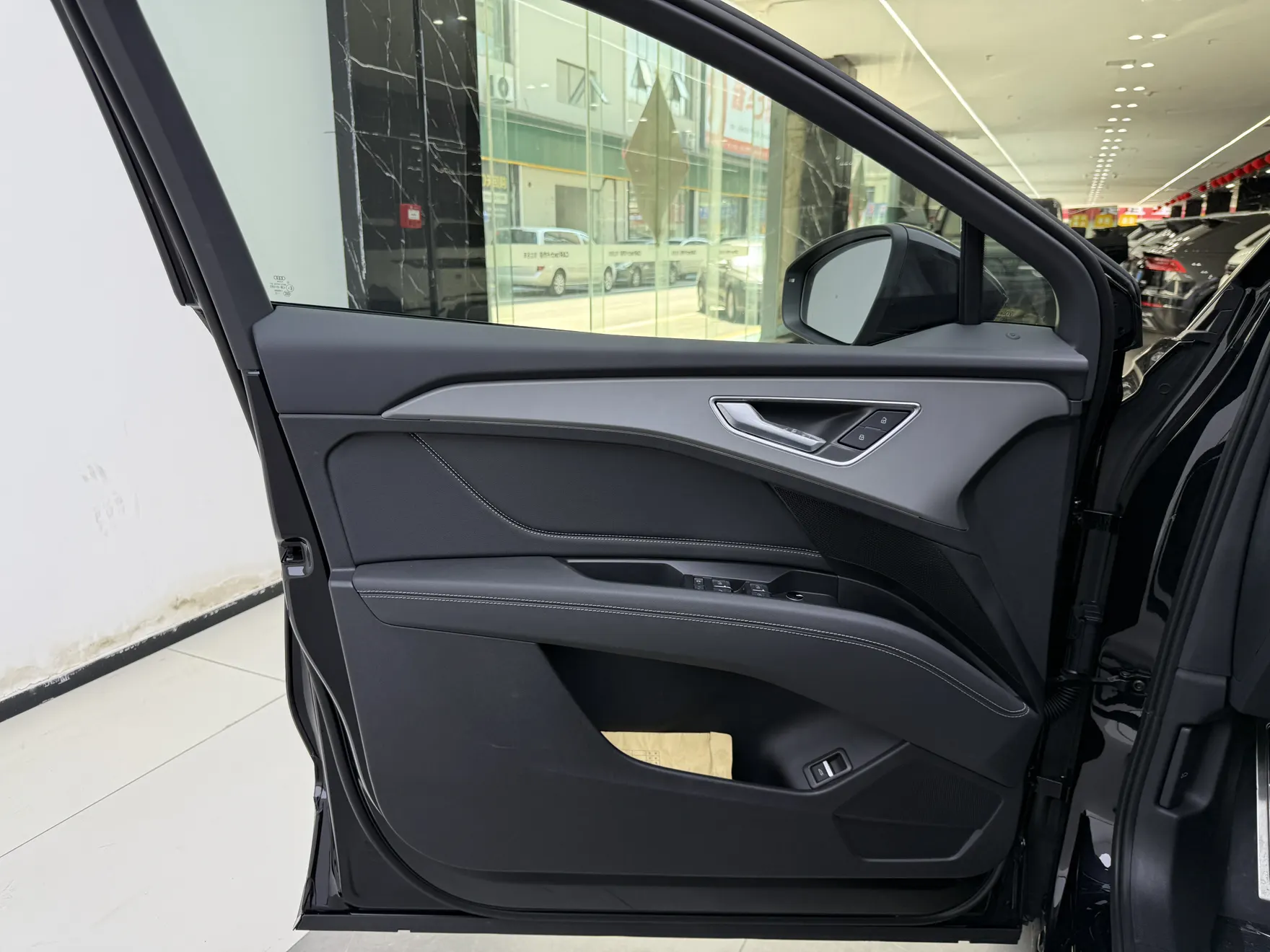 Audi Q5 e-tron, 2025 17