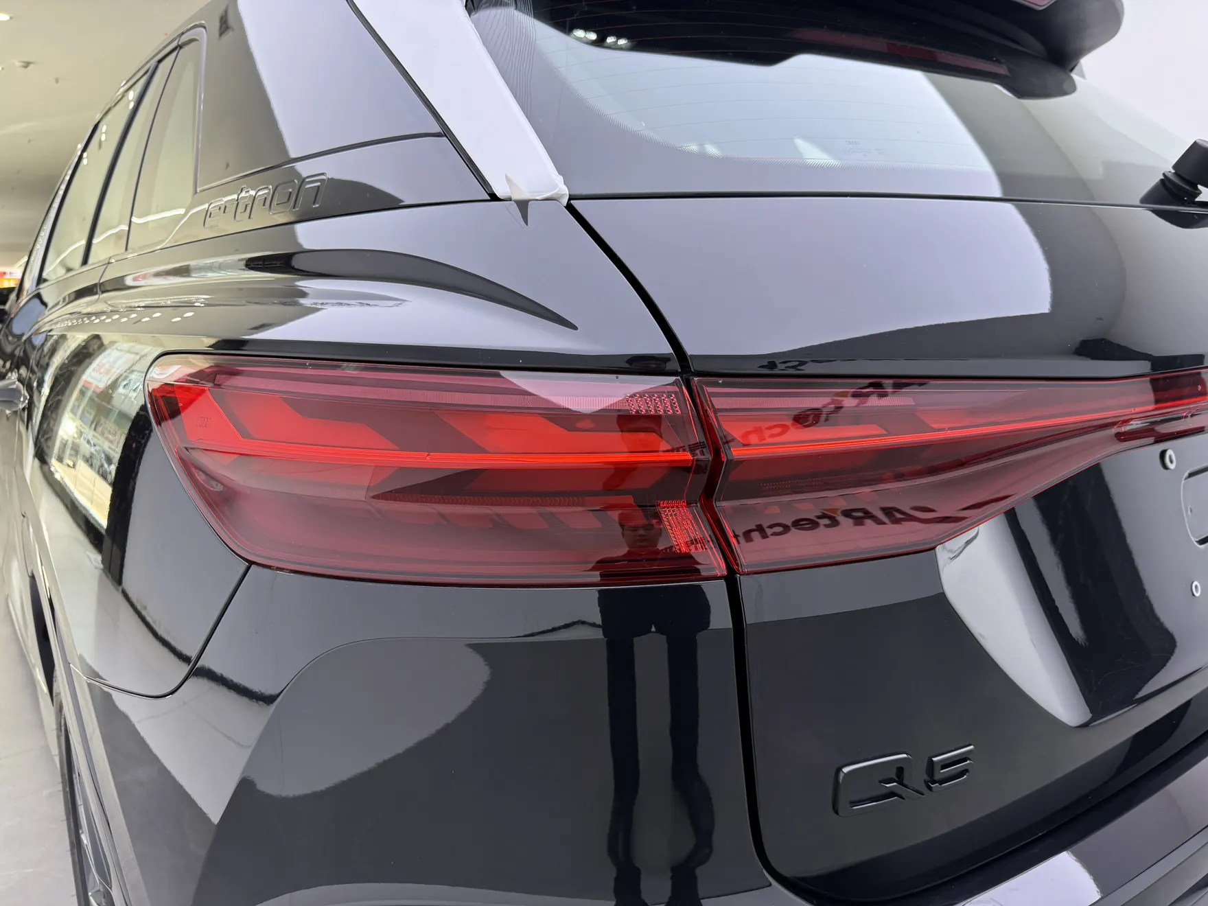 Audi Q5 e-tron, 2025 10