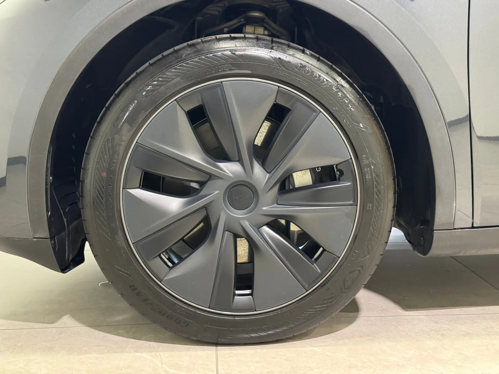 Tesla Model Y, 2024 3