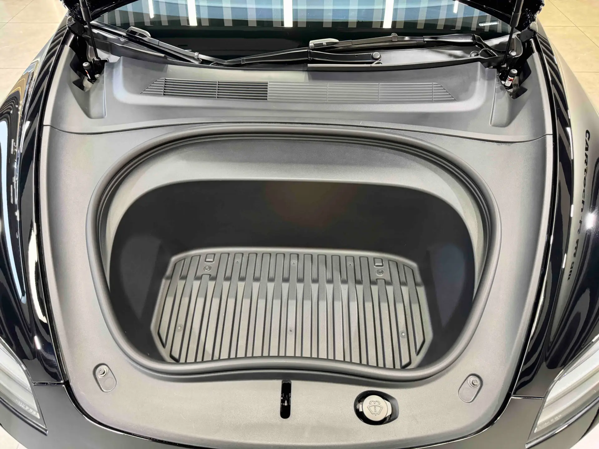 Tesla Model 3, 2024 19