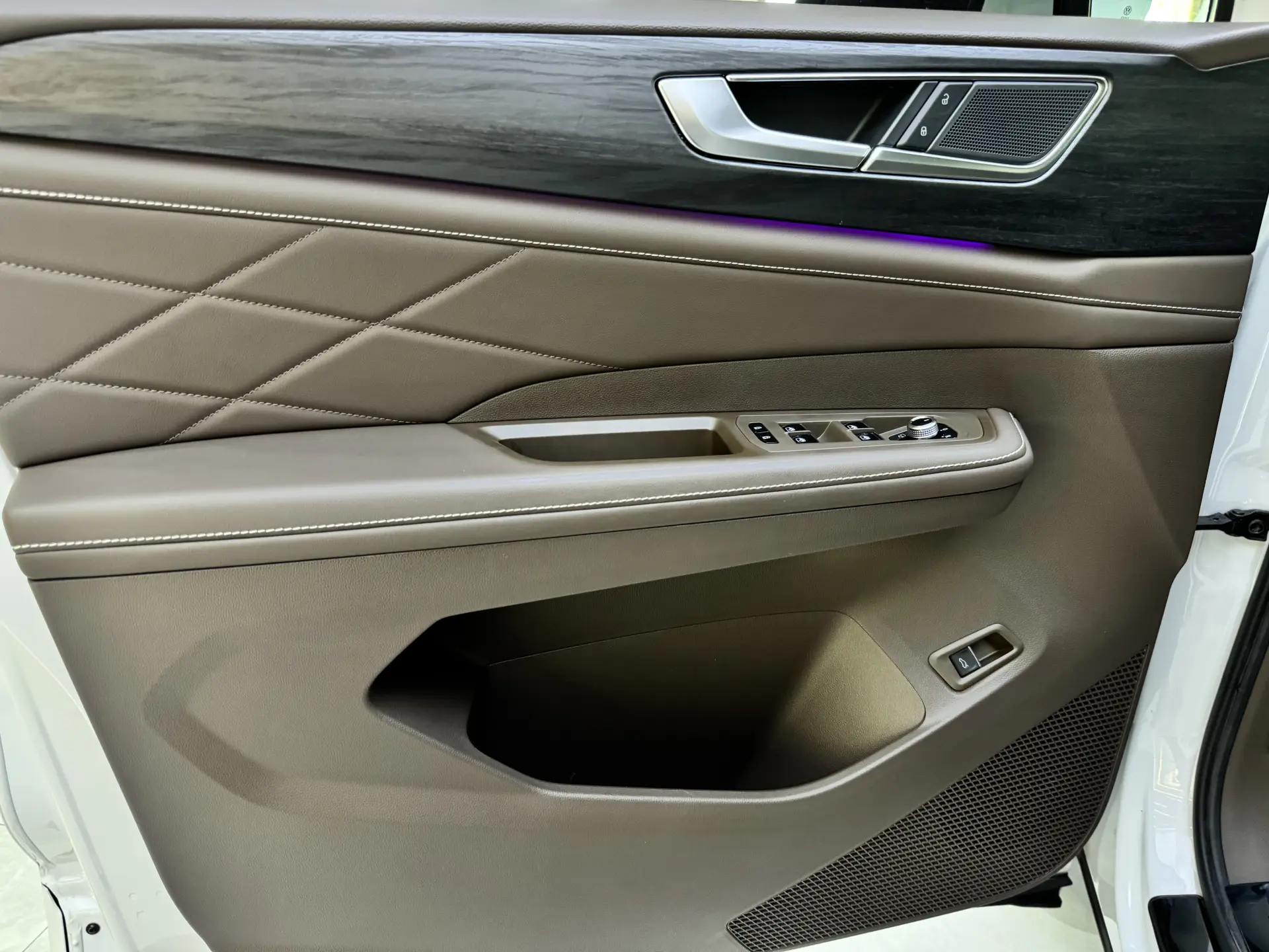 Volkswagen Viloran, 2022 17