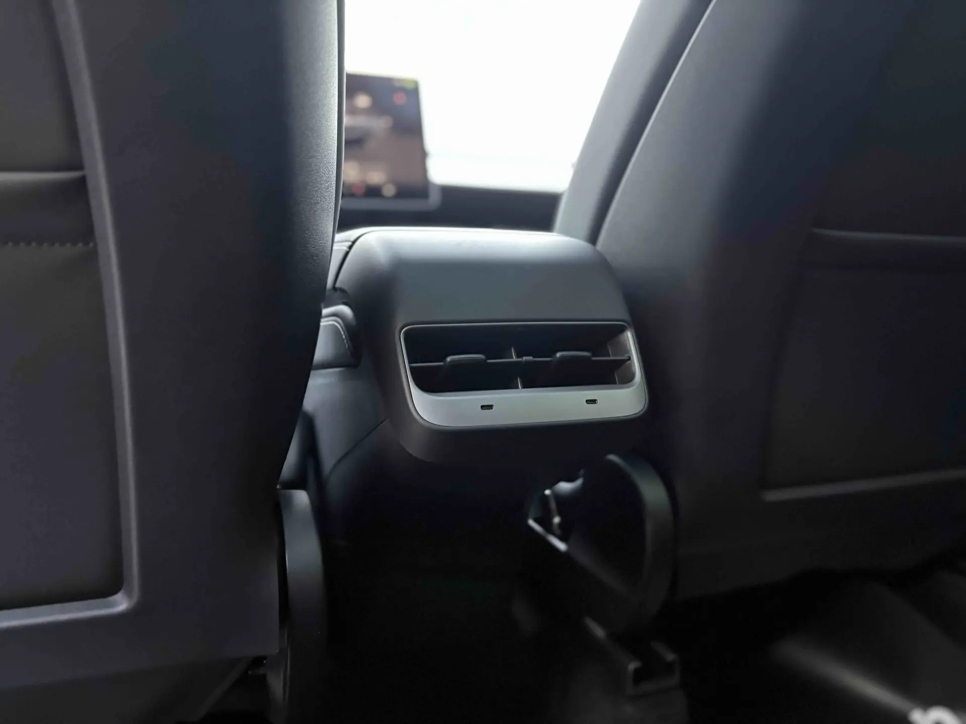 Tesla Model Y, 2024 20