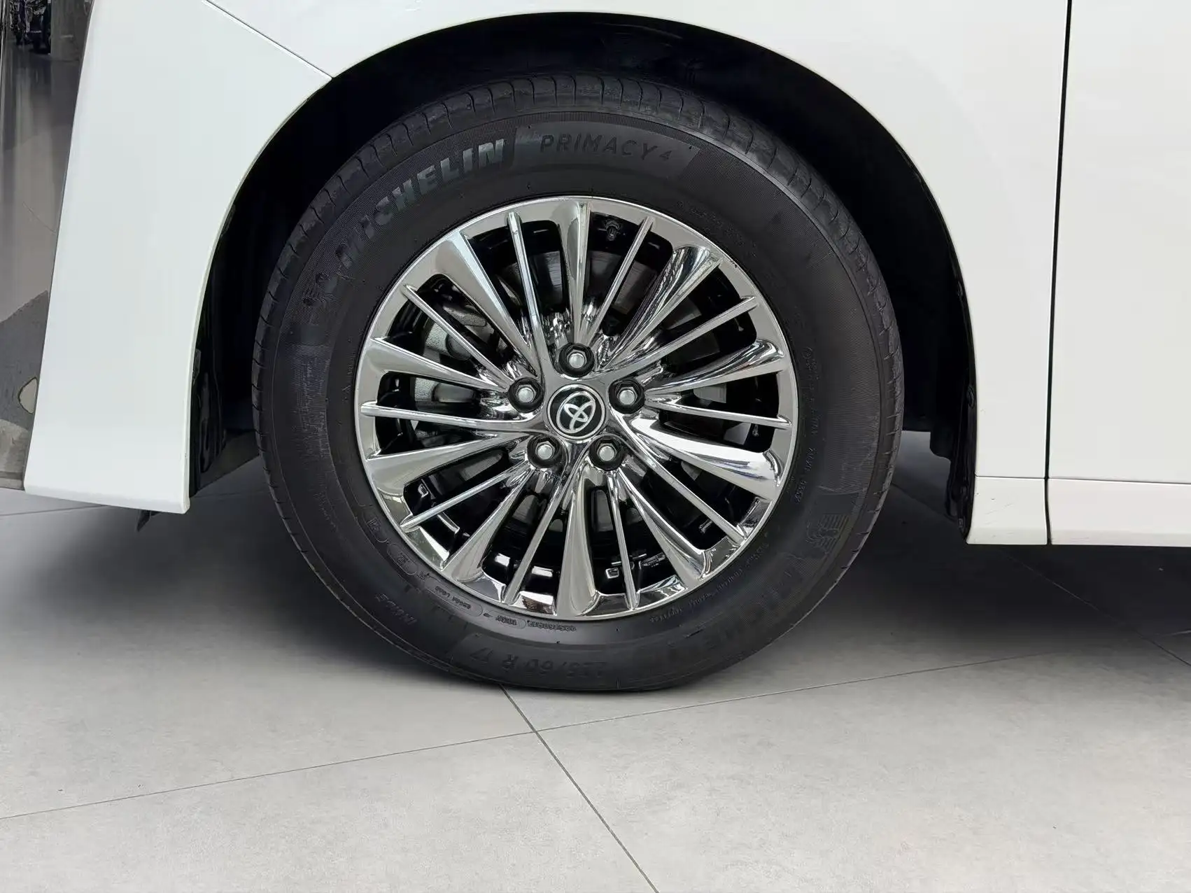 Toyota Vellfire, 2020 37