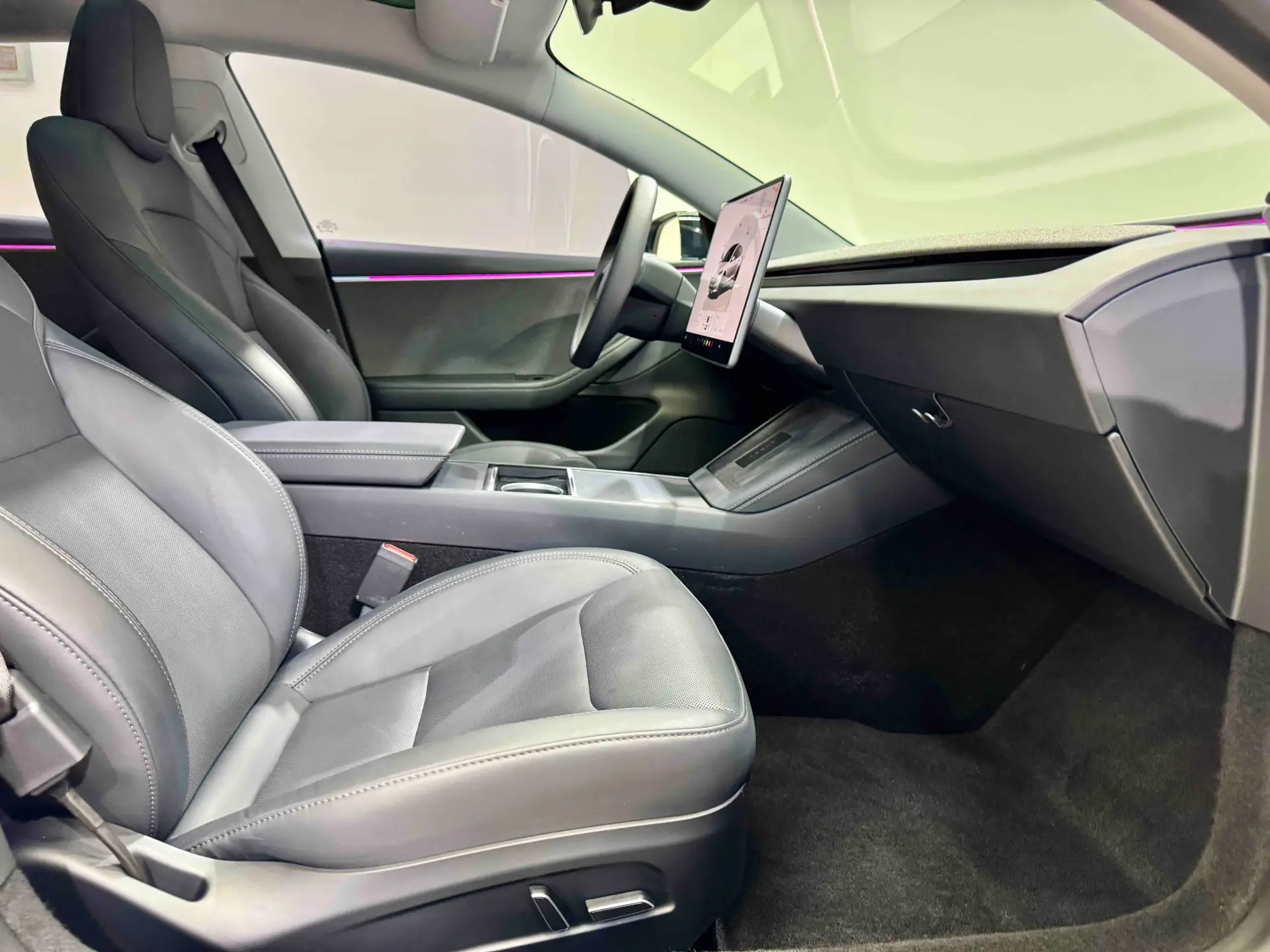 Tesla Model 3, 2024 15