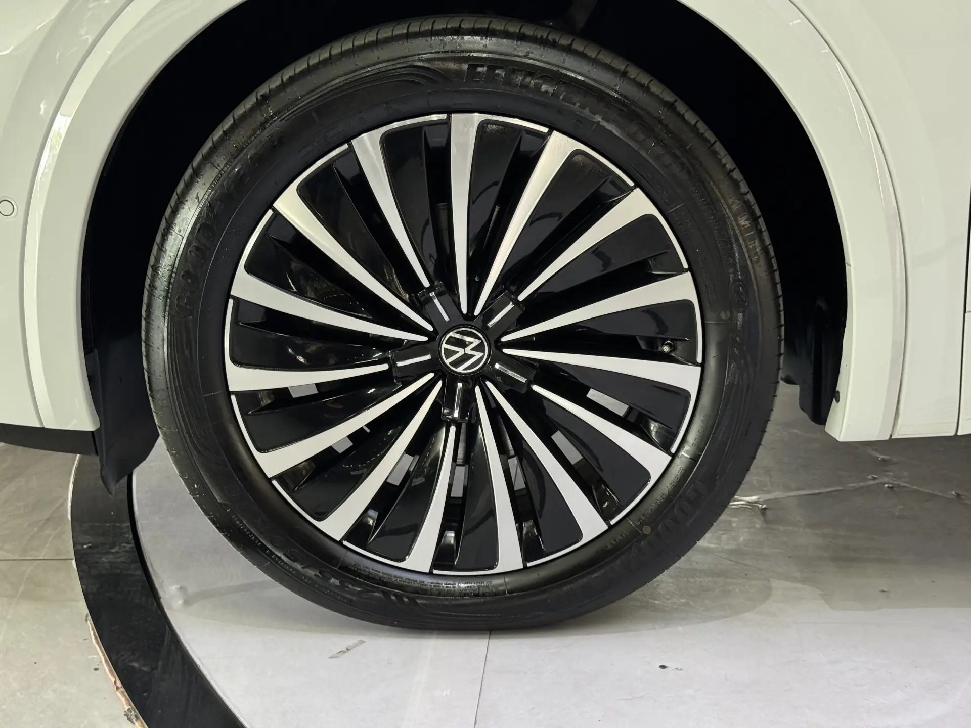 Volkswagen Viloran, 2022 11