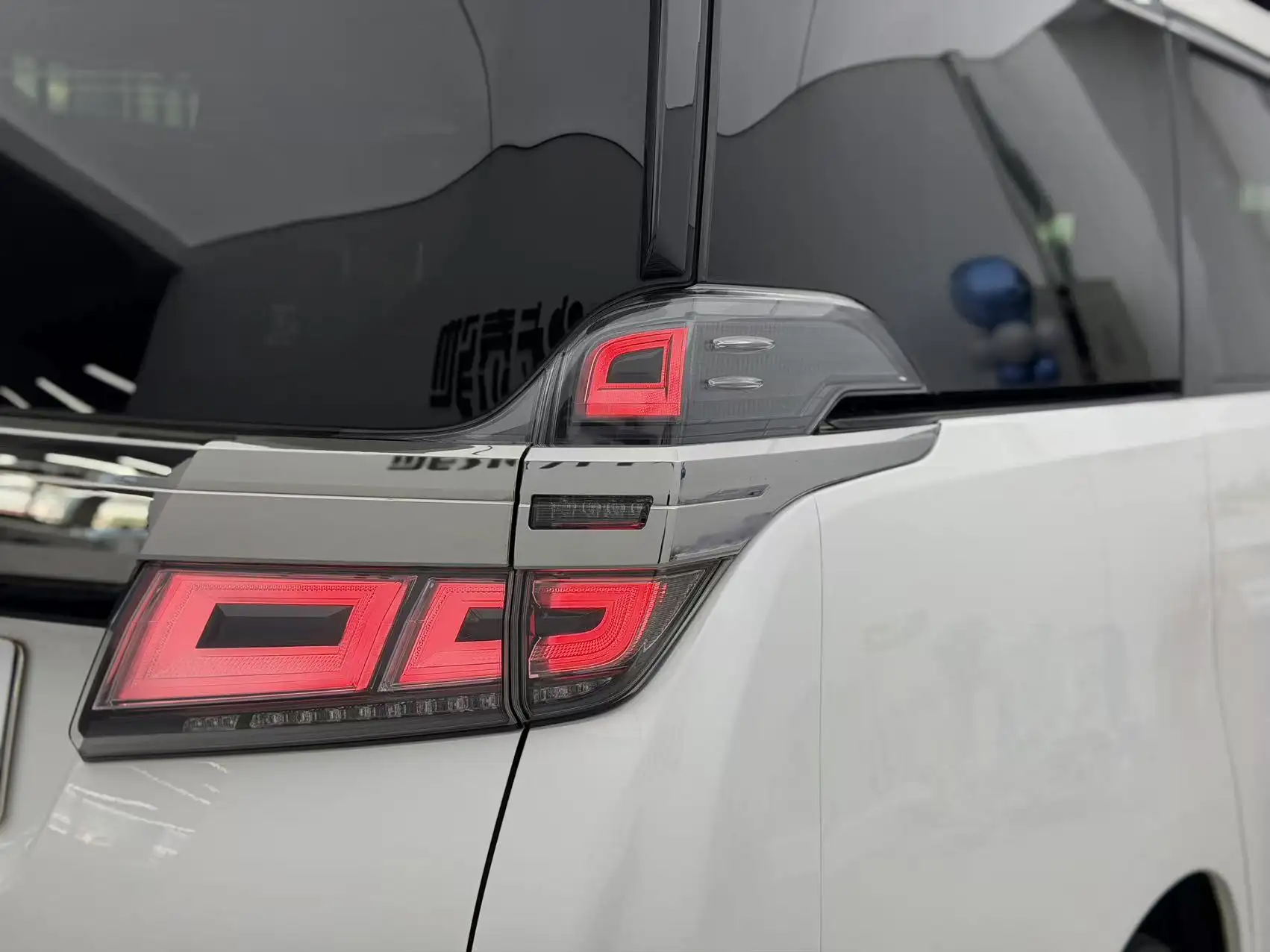 Toyota Vellfire, 2020 34
