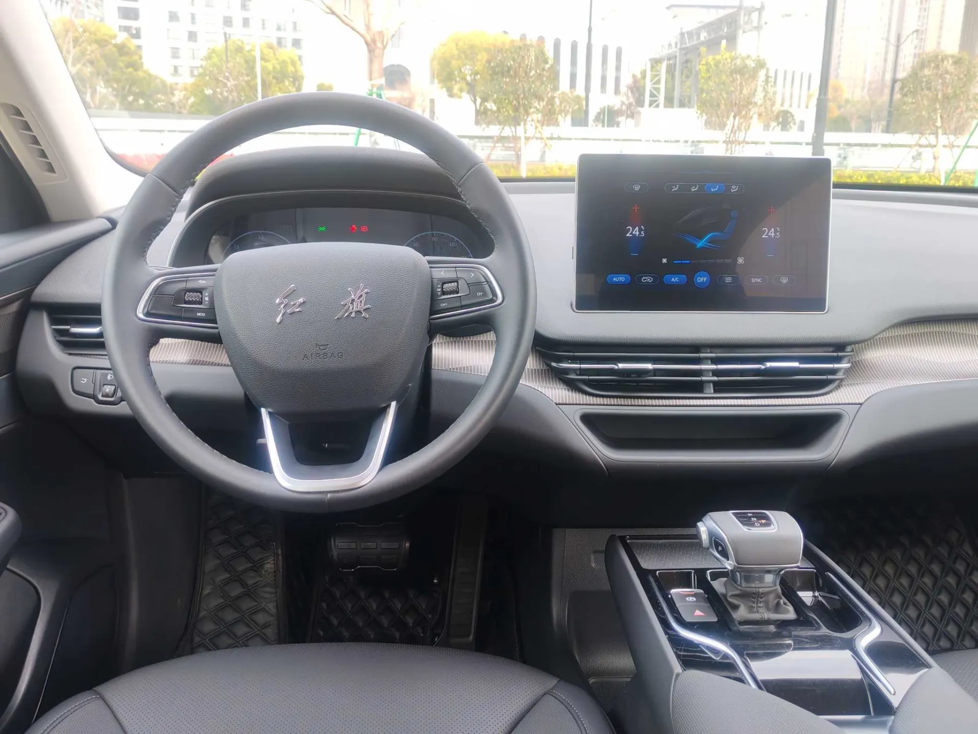 Hongqi QM5, 2024 9