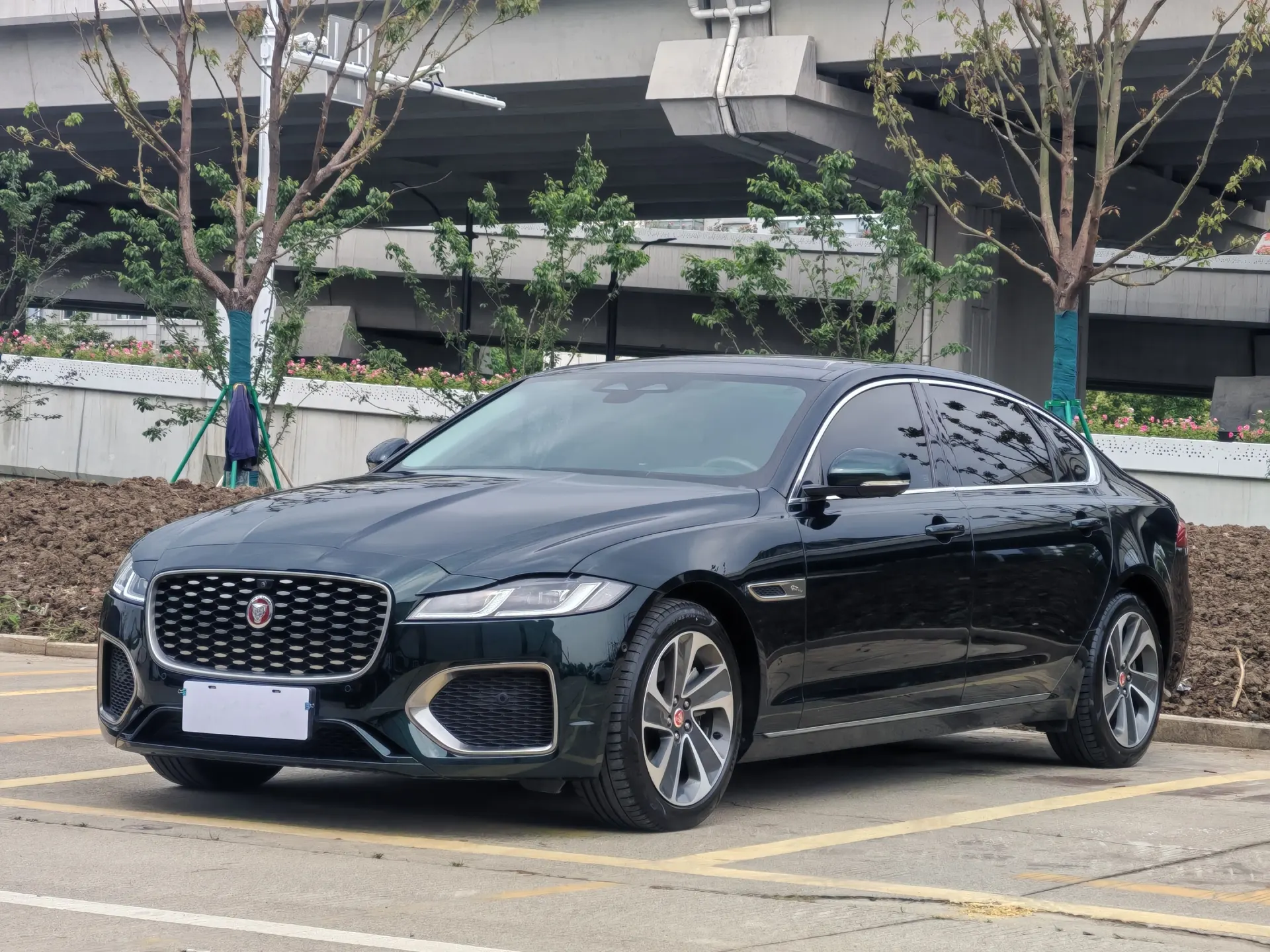 Jaguar XFL