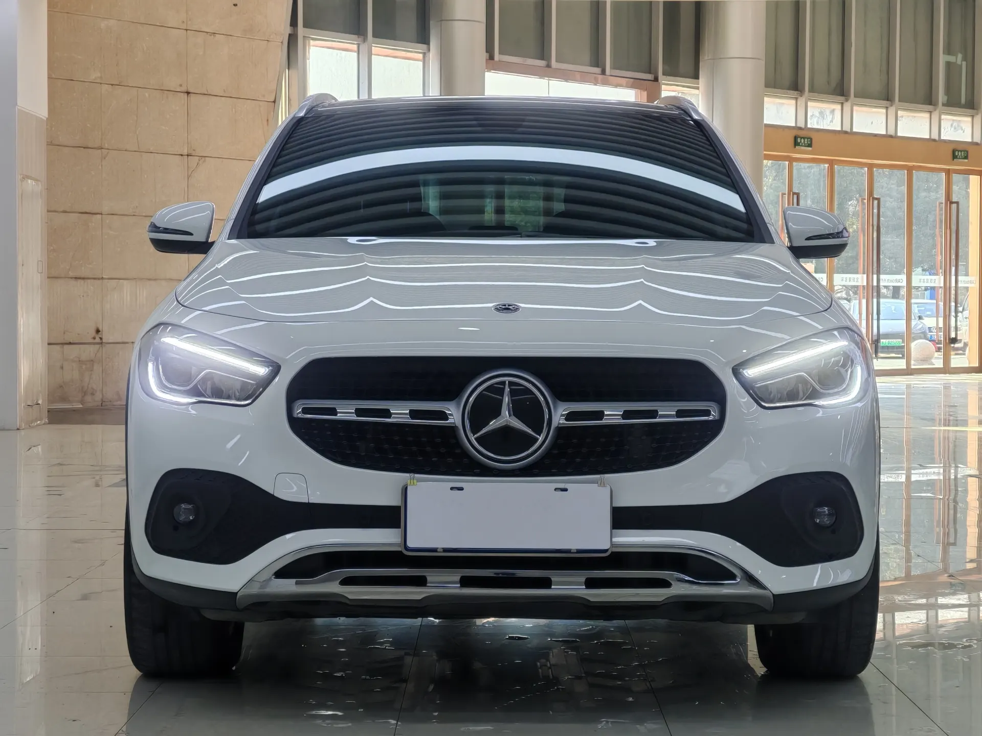 Mercedes-Benz GLA 200, 2020 3