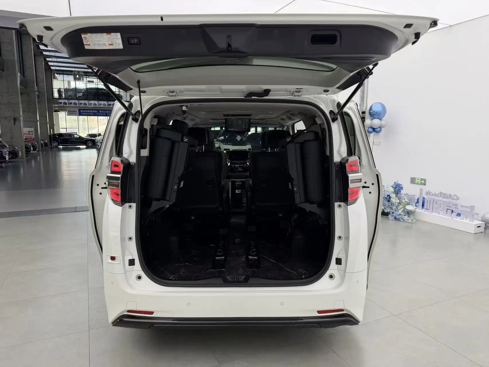 Toyota Vellfire, 2020 30