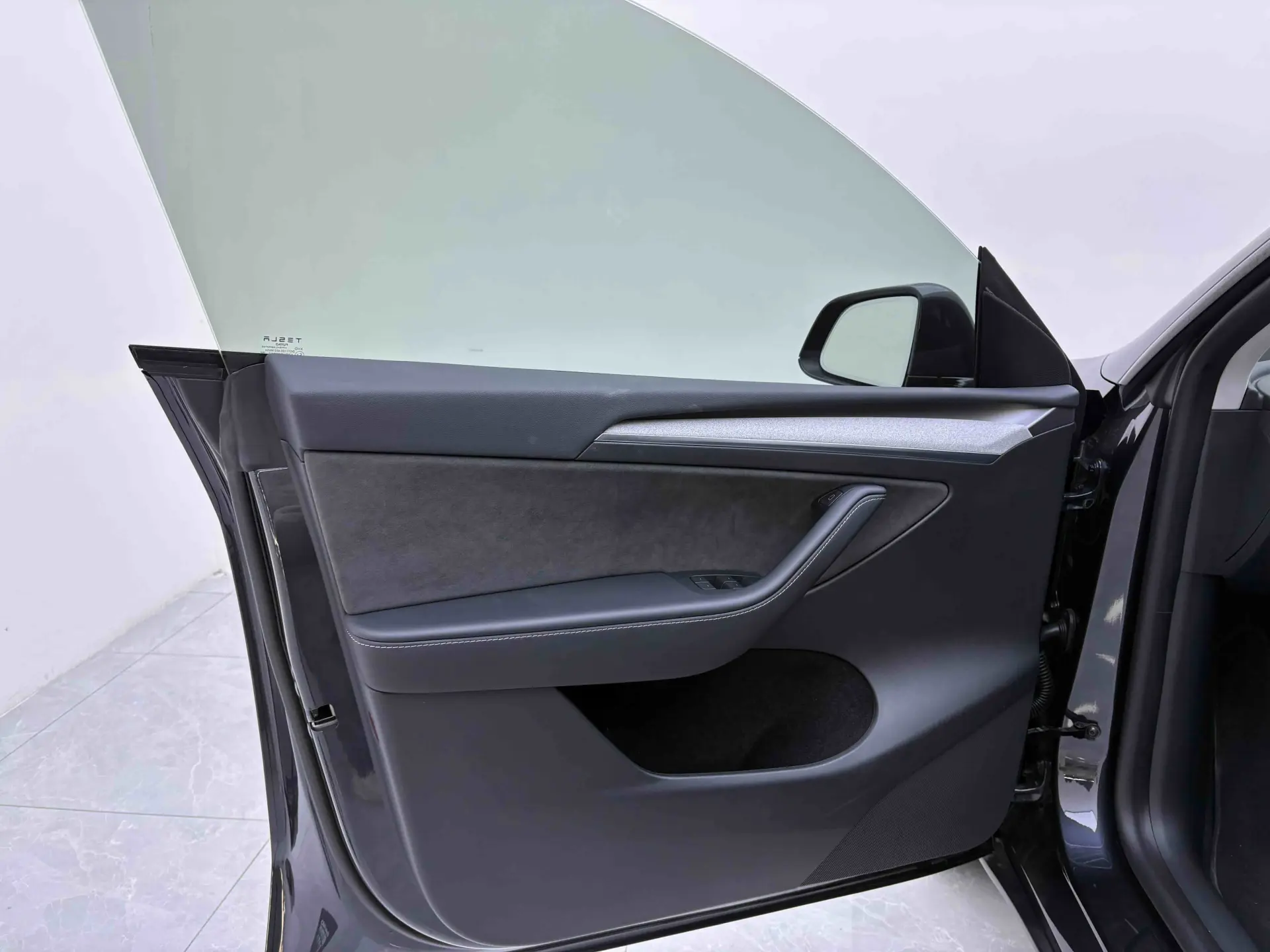 Tesla Model Y, 2024 15