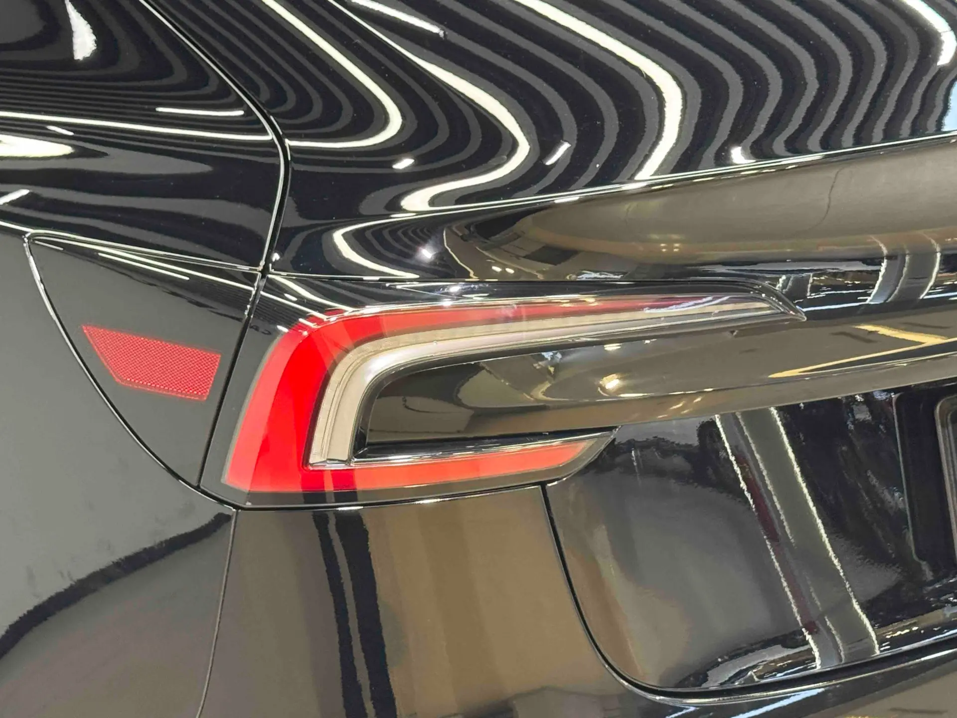Tesla Model 3, 2024 4