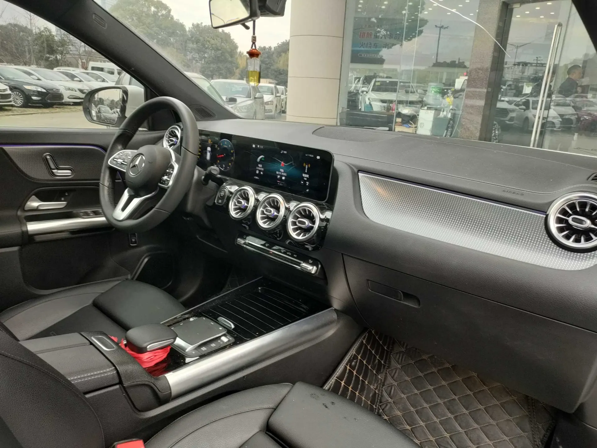 Mercedes-Benz GLA 200, 2020 12