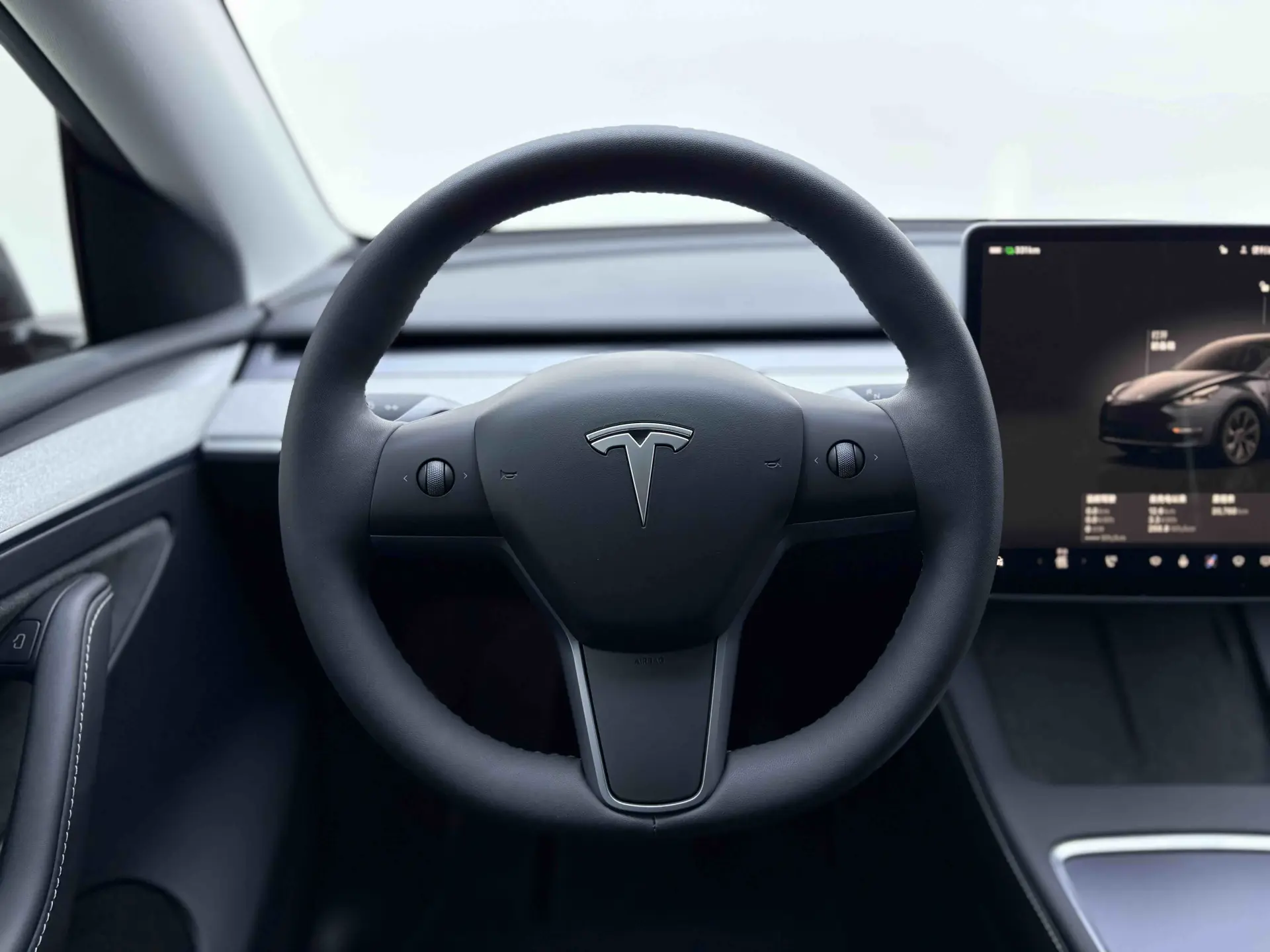 Tesla Model Y, 2024 10