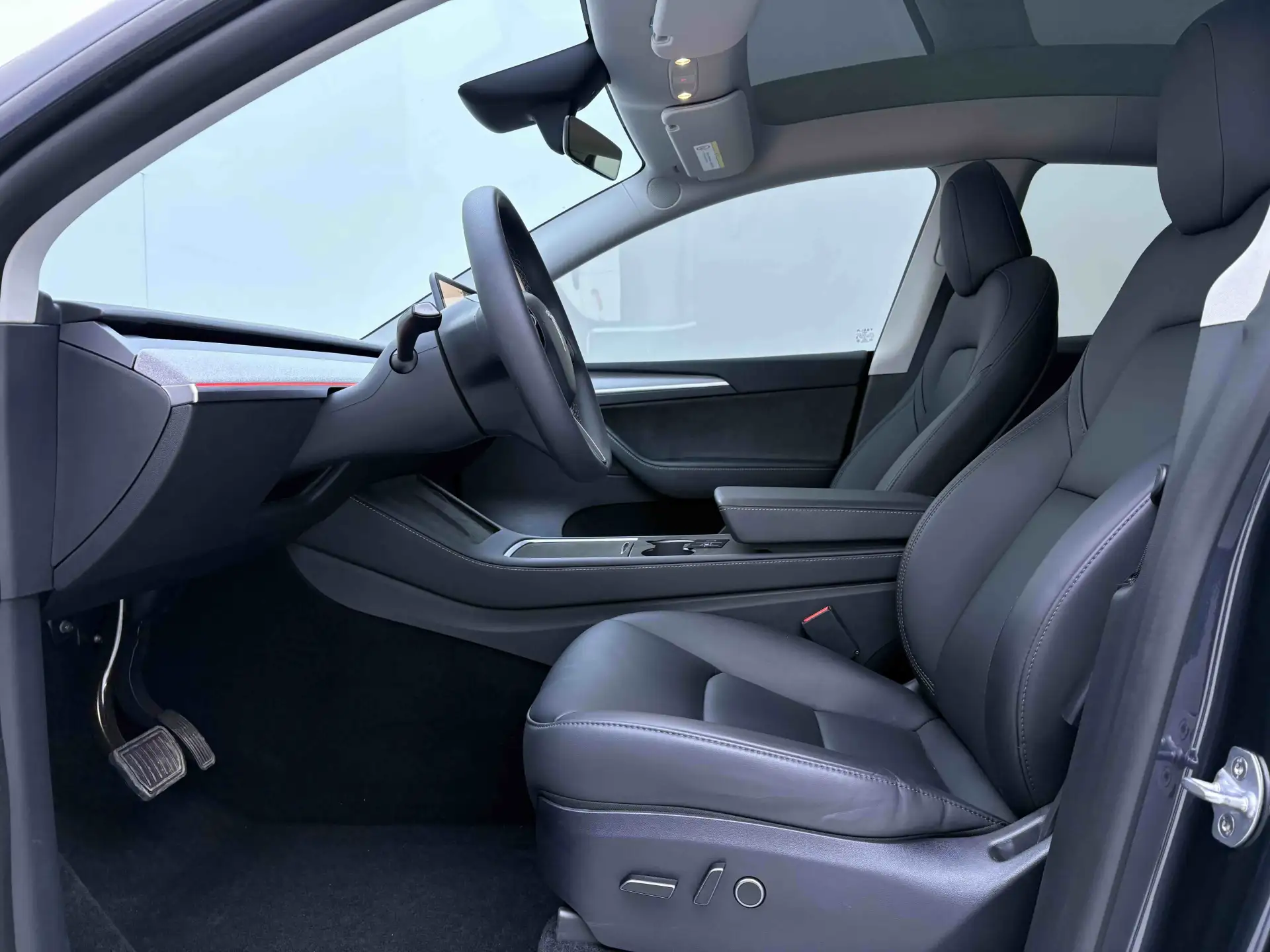 Tesla Model Y, 2024 7
