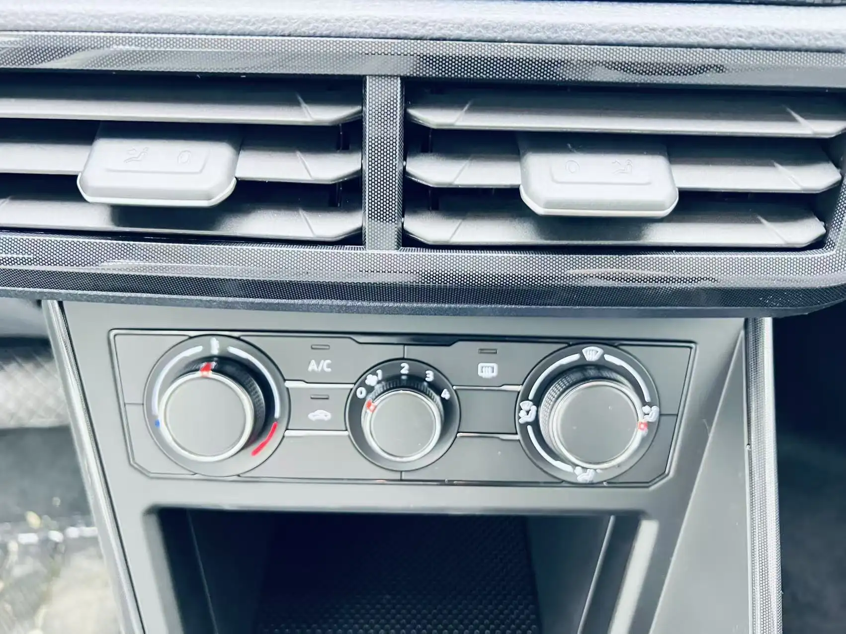 Volkswagen Lavida, 2026 18