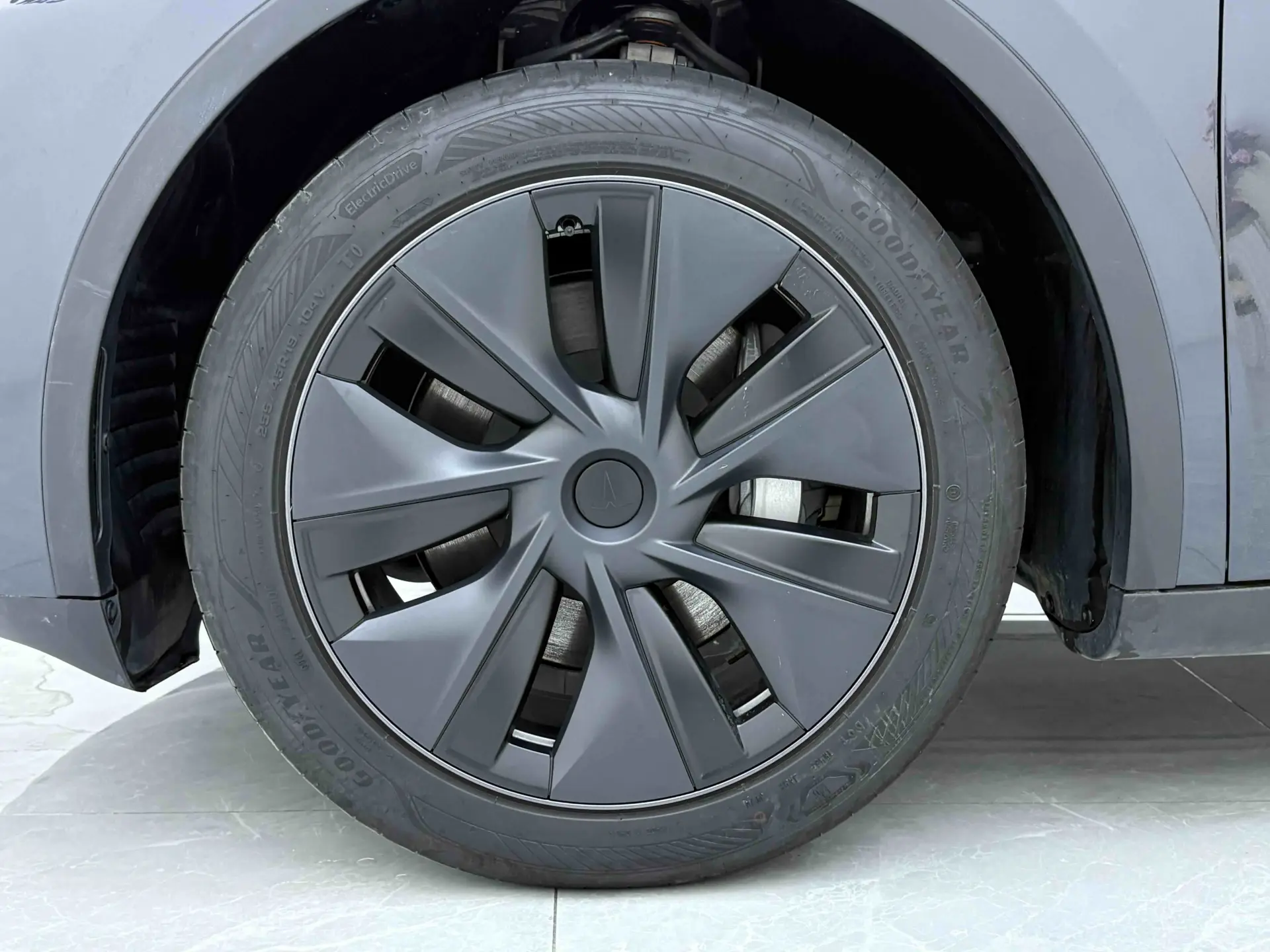 Tesla Model Y, 2024 26
