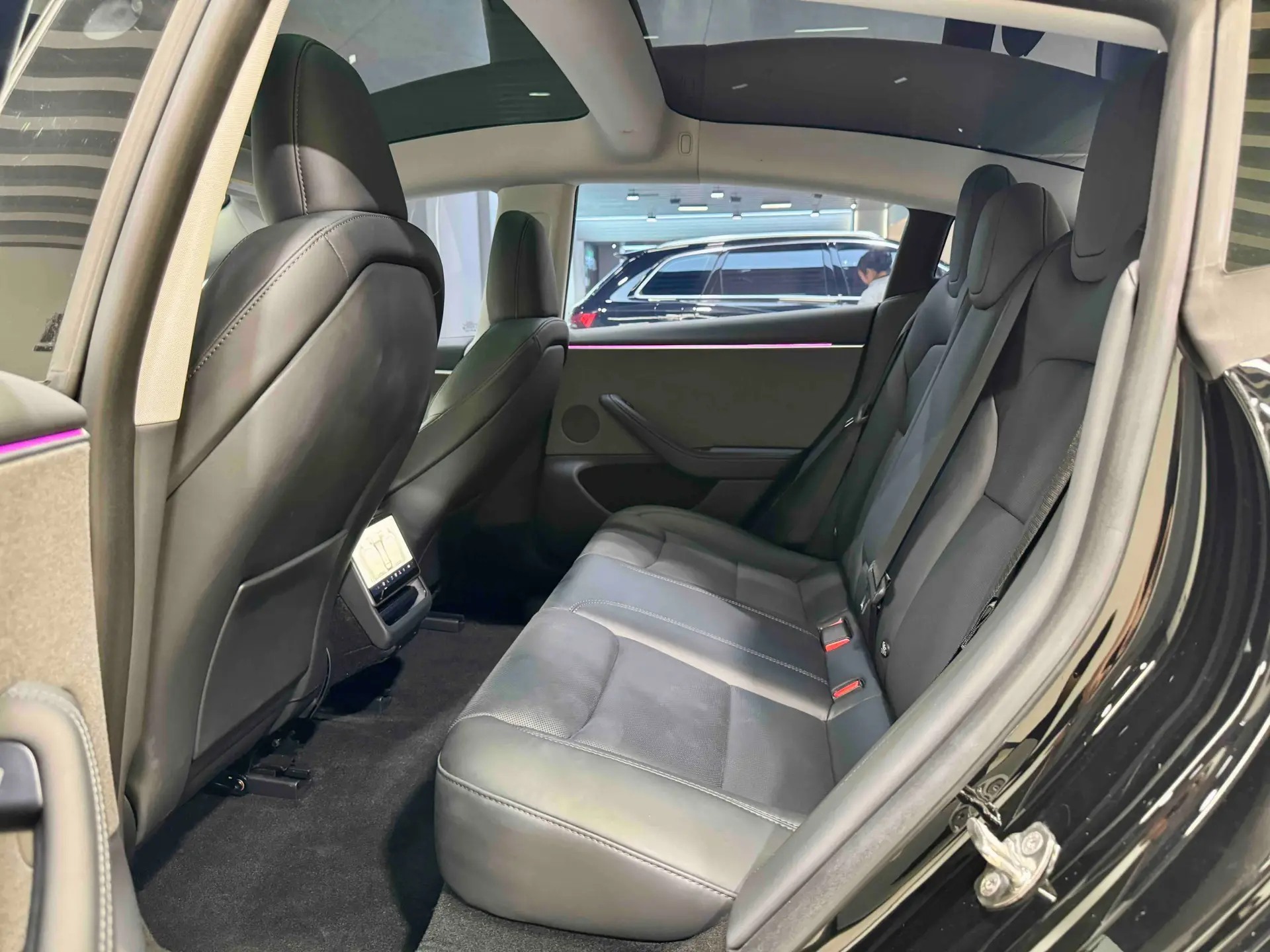Tesla Model 3, 2024 16