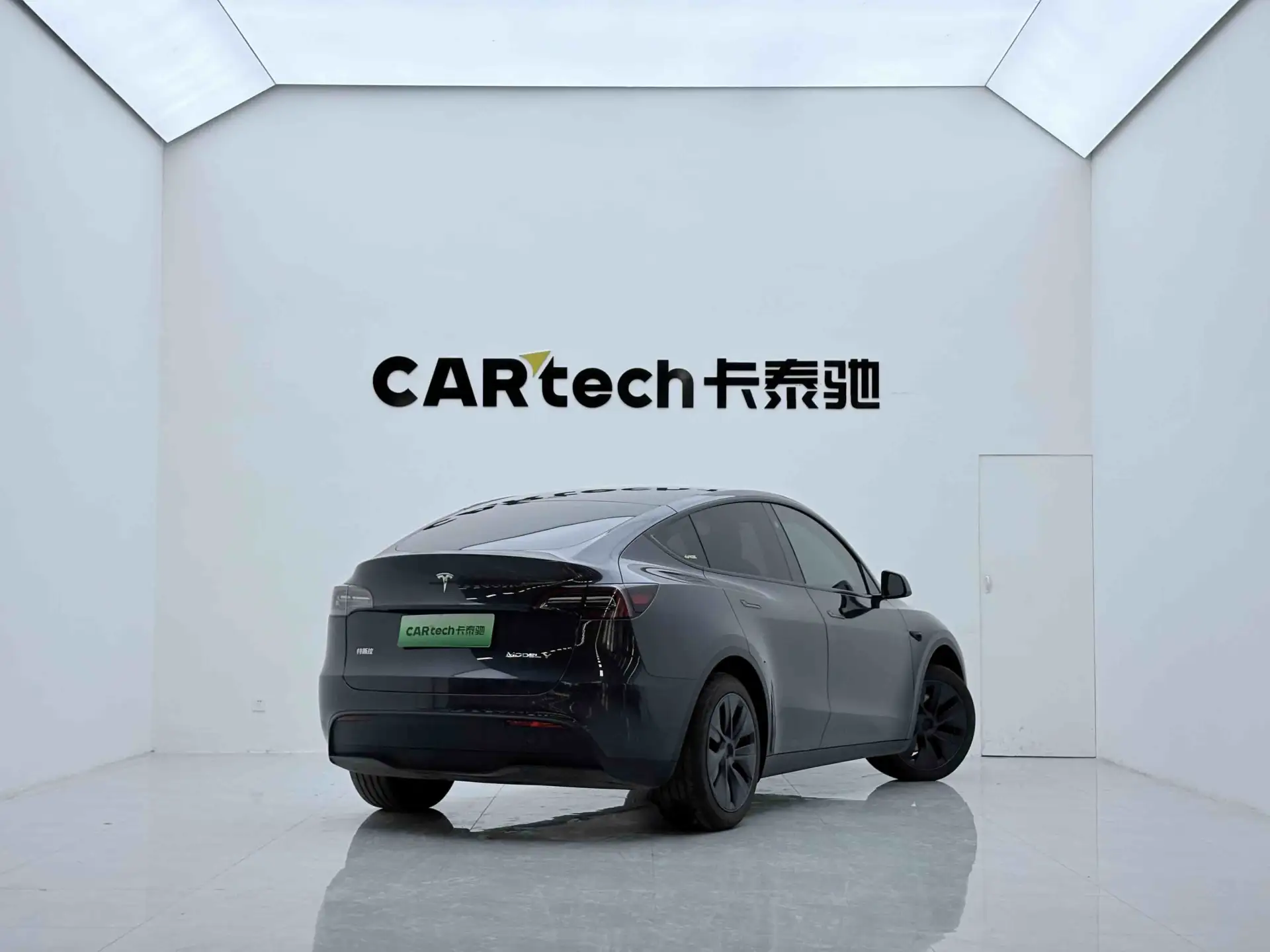 Tesla Model Y, 2024 6